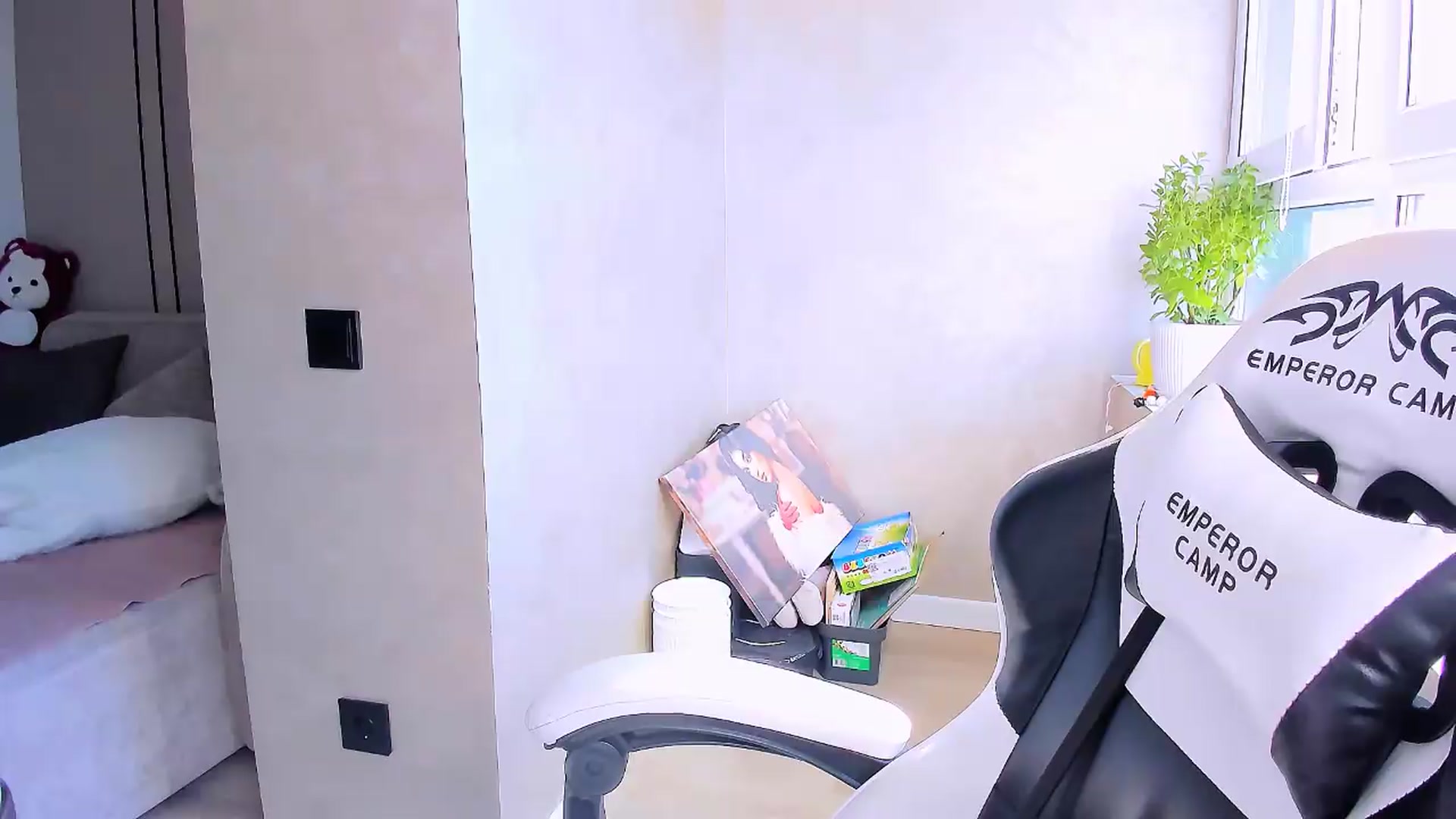 Gallery image thumbnail from StarlitAffair's myfreecams stream on, 09/21/2026, 11:09 image 12 of 20