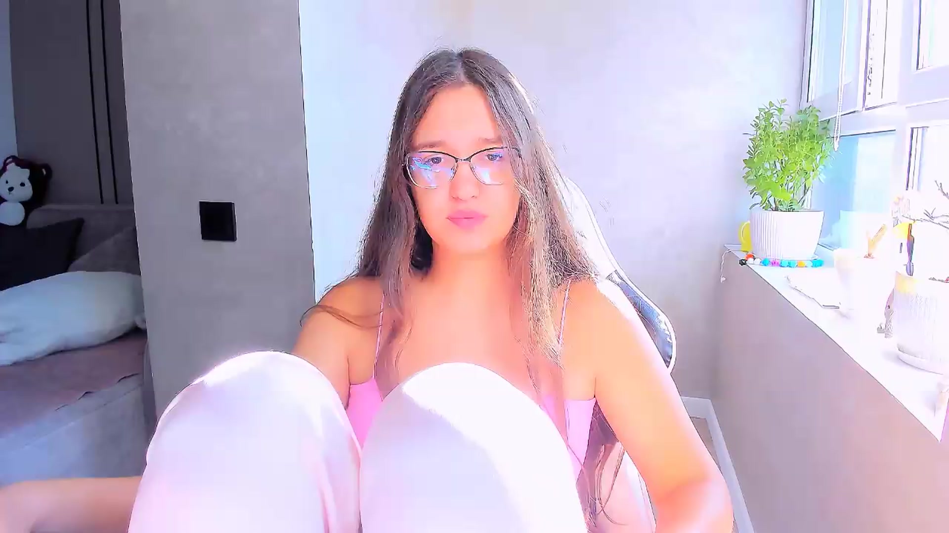 Gallery image thumbnail from StarlitAffair's myfreecams stream on, 09/21/2026, 11:09 image 9 of 20