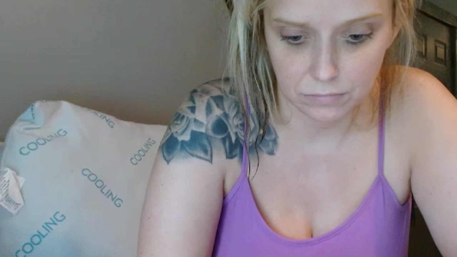 Gallery image thumbnail from StarrFoxxxx's myfreecams stream on, 06/25/2023, 16:55 image 10 of 20