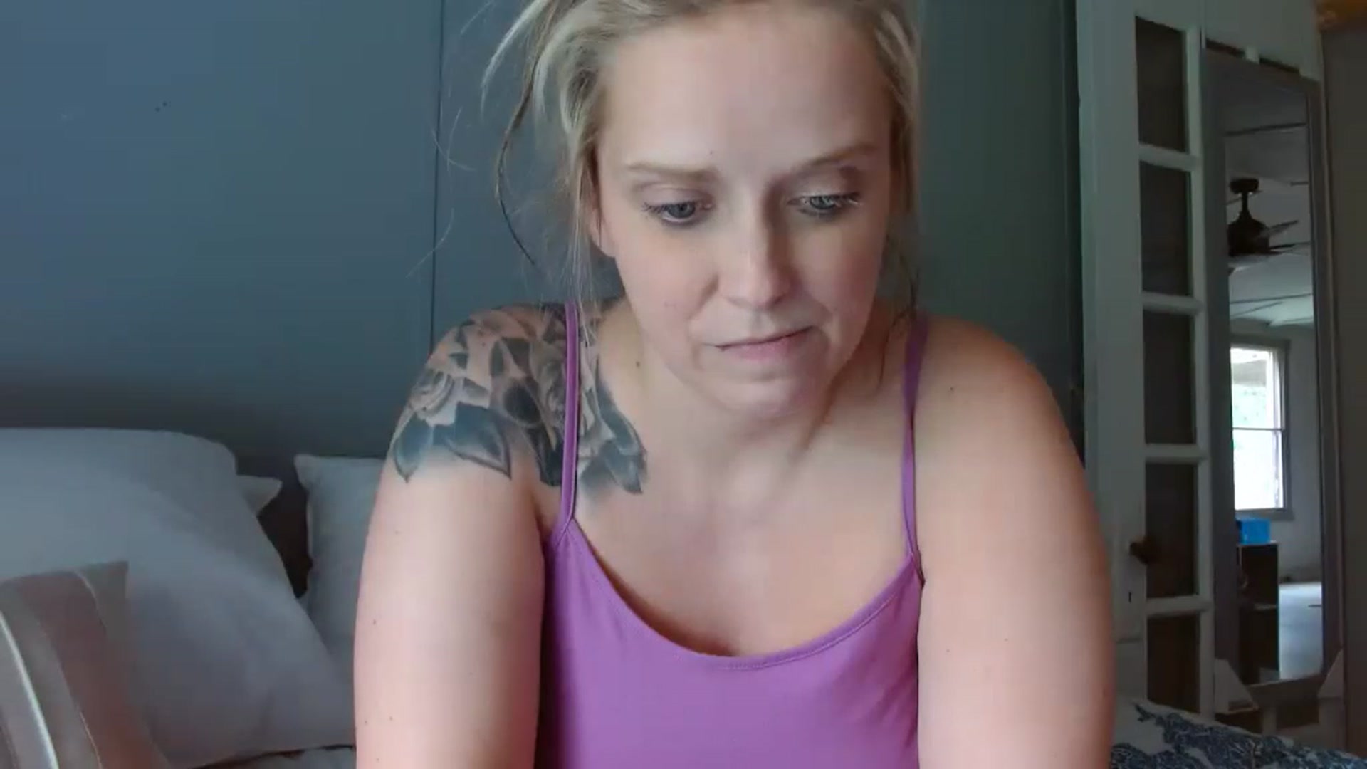 Gallery image thumbnail from StarrFoxxxx's myfreecams stream on, 06/25/2023, 17:56 image 20 of 20