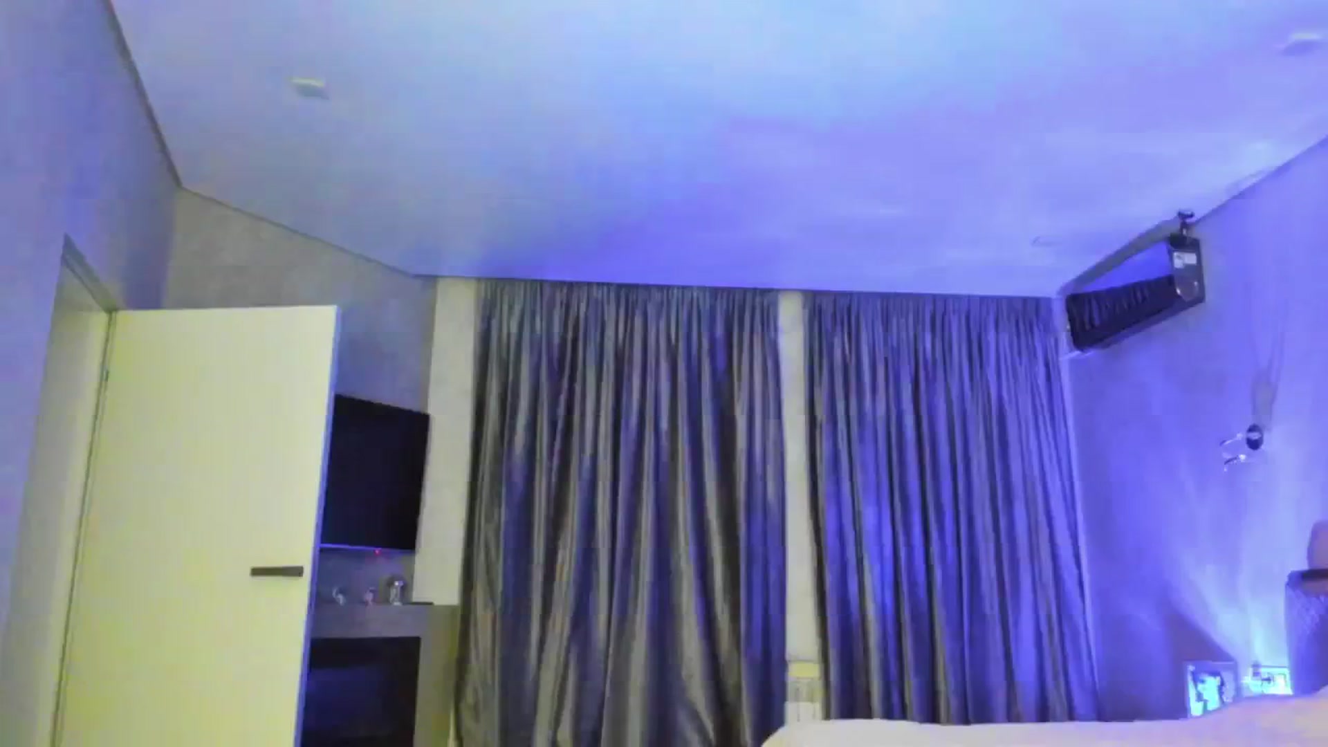 Gallery image thumbnail from StartWithK's myfreecams stream on, 02/03/2025, 21:10 image 19 of 20