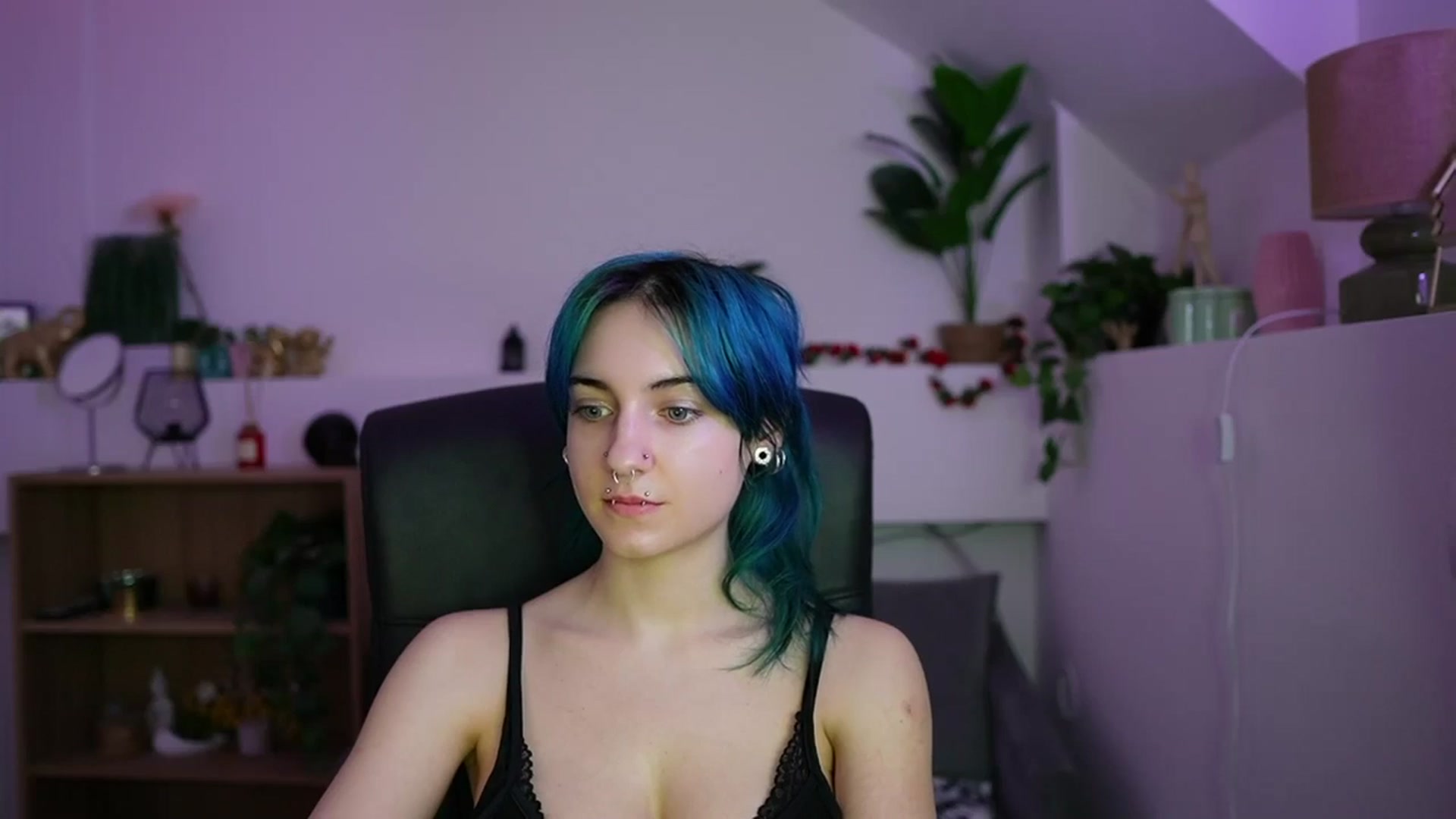 Gallery image thumbnail from Stasha_Baby's myfreecams stream on, 03/25/2026, 10:37 image 17 of 20