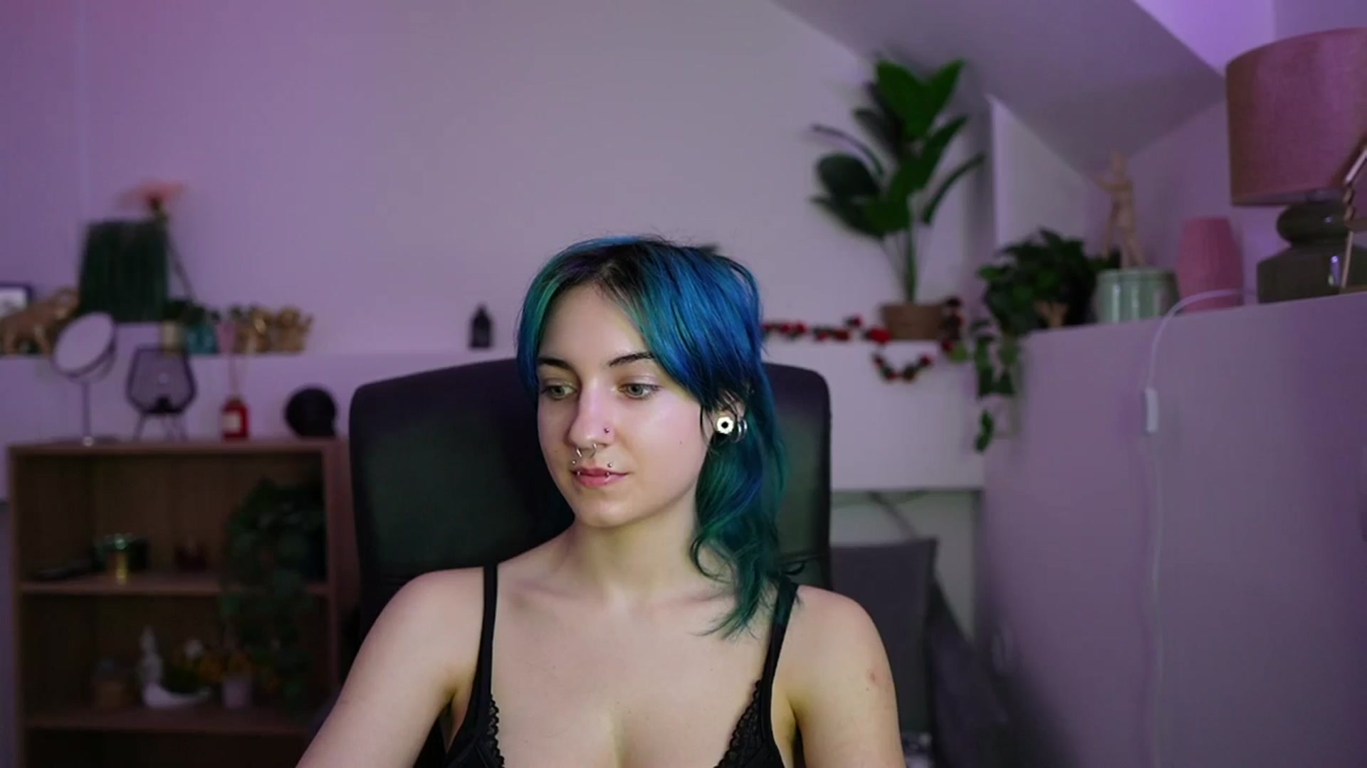 Gallery image thumbnail from Stasha_Baby's myfreecams stream on, 03/25/2026, 10:37 image 19 of 20