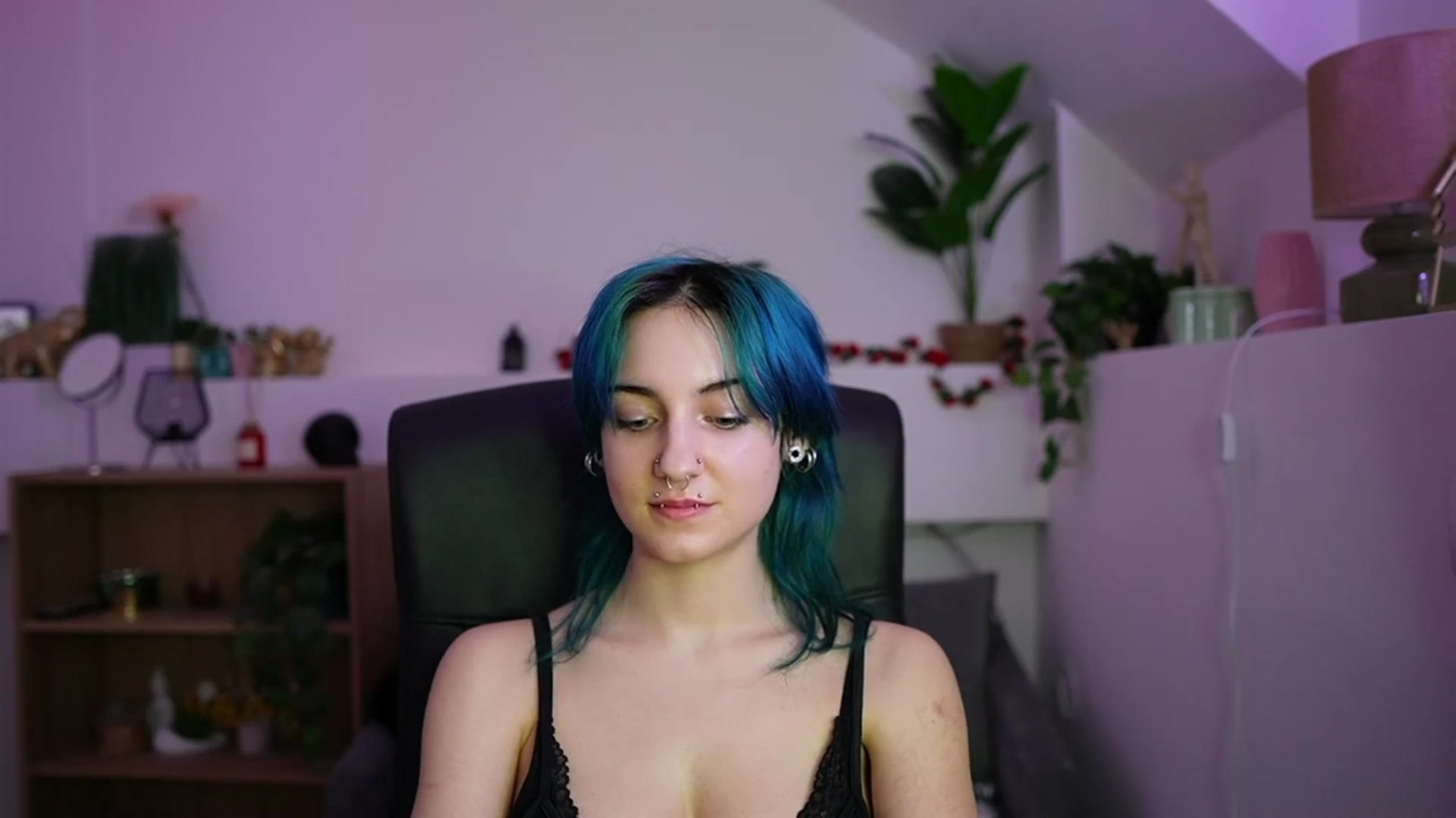 Gallery image thumbnail from Stasha_Baby's myfreecams stream on, 03/25/2026, 13:34 image 19 of 20