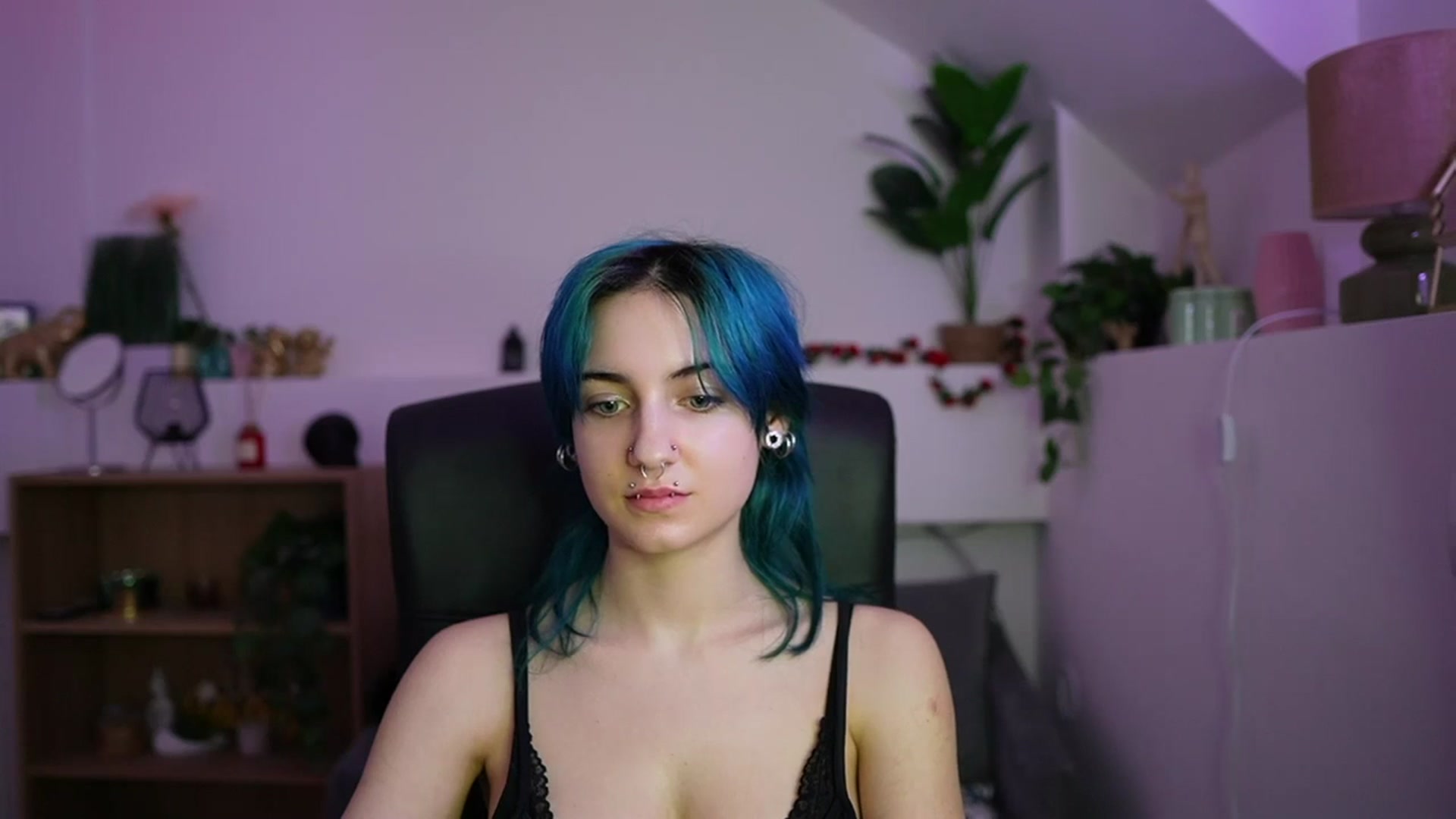 Gallery image thumbnail from Stasha_Baby's myfreecams stream on, 03/25/2026, 13:34 image 14 of 20