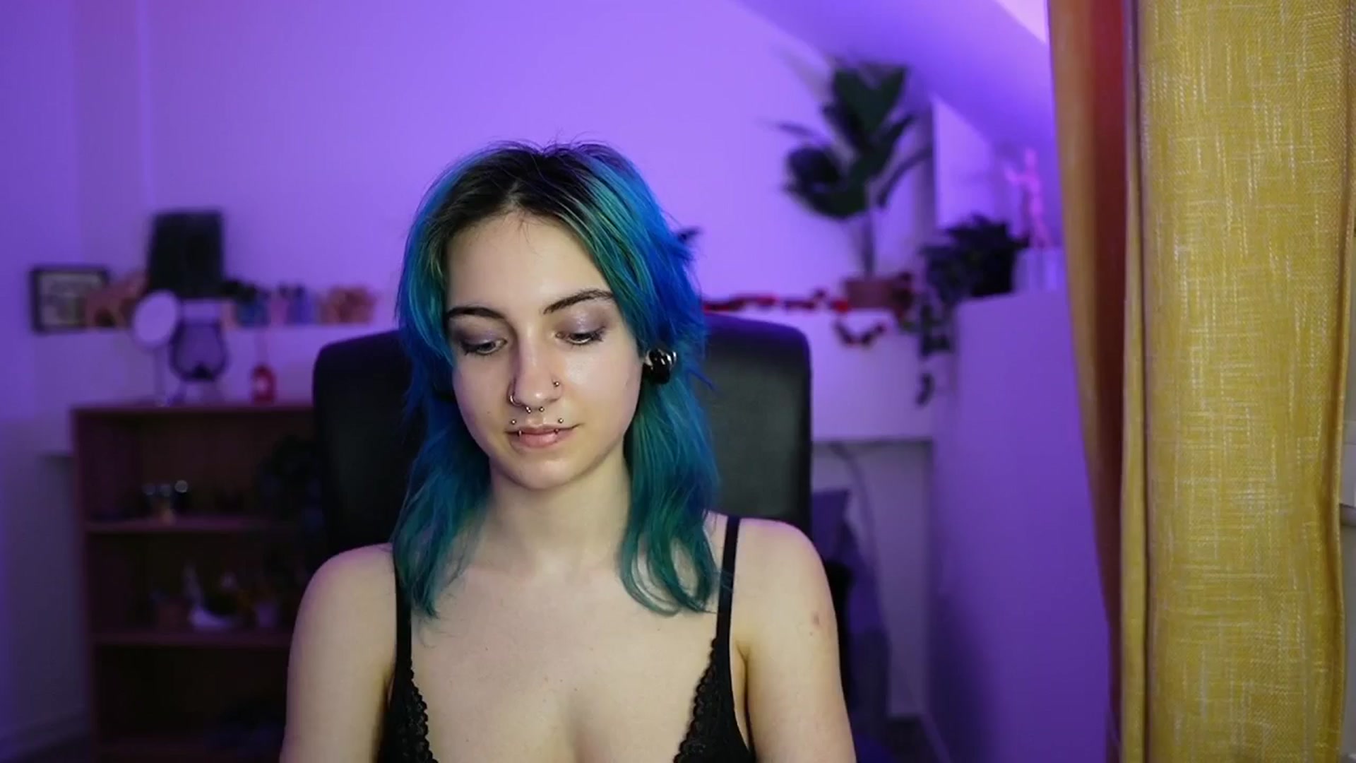 Gallery image thumbnail from Stasha_Baby's myfreecams stream on, 04/16/2026, 10:13 image 14 of 20