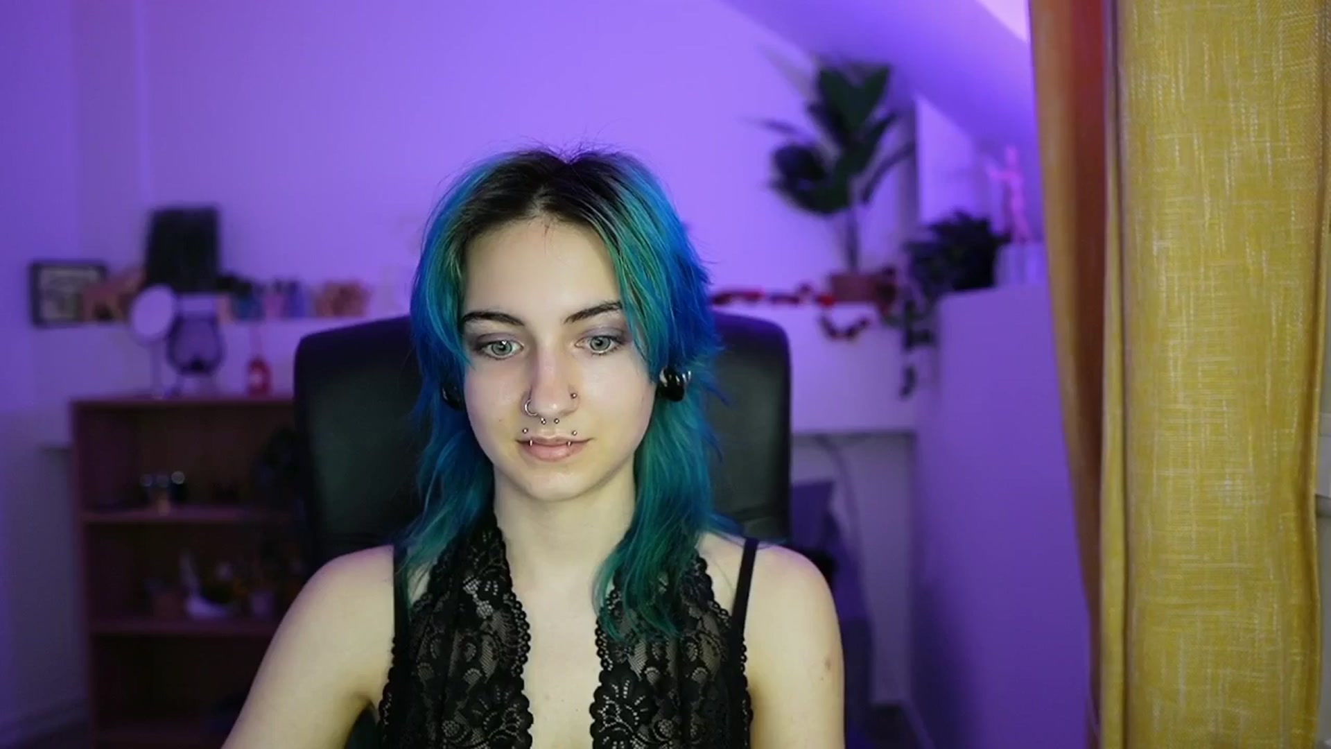 Gallery image thumbnail from Stasha_Baby's myfreecams stream on, 04/16/2026, 10:13 image 11 of 20