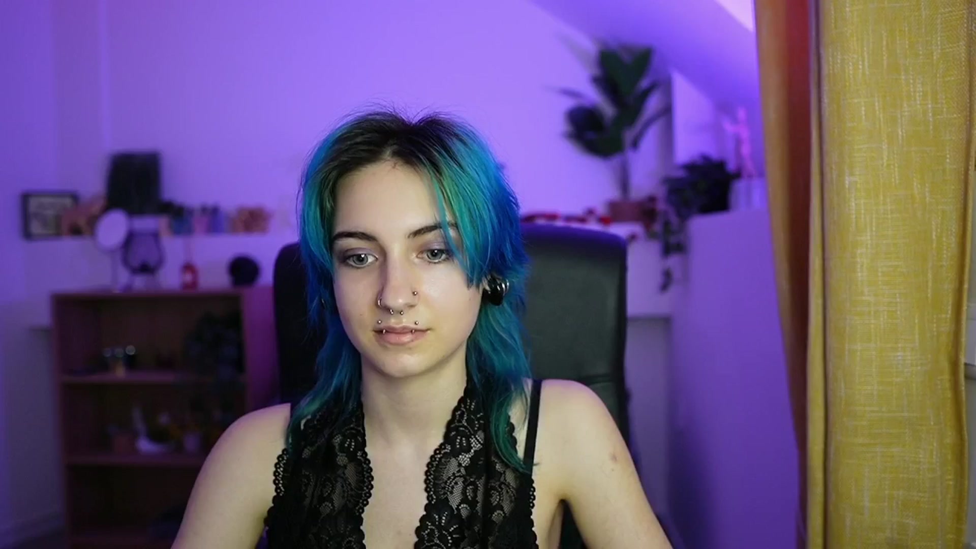 Gallery image thumbnail from Stasha_Baby's myfreecams stream on, 04/16/2026, 12:50 image 18 of 20