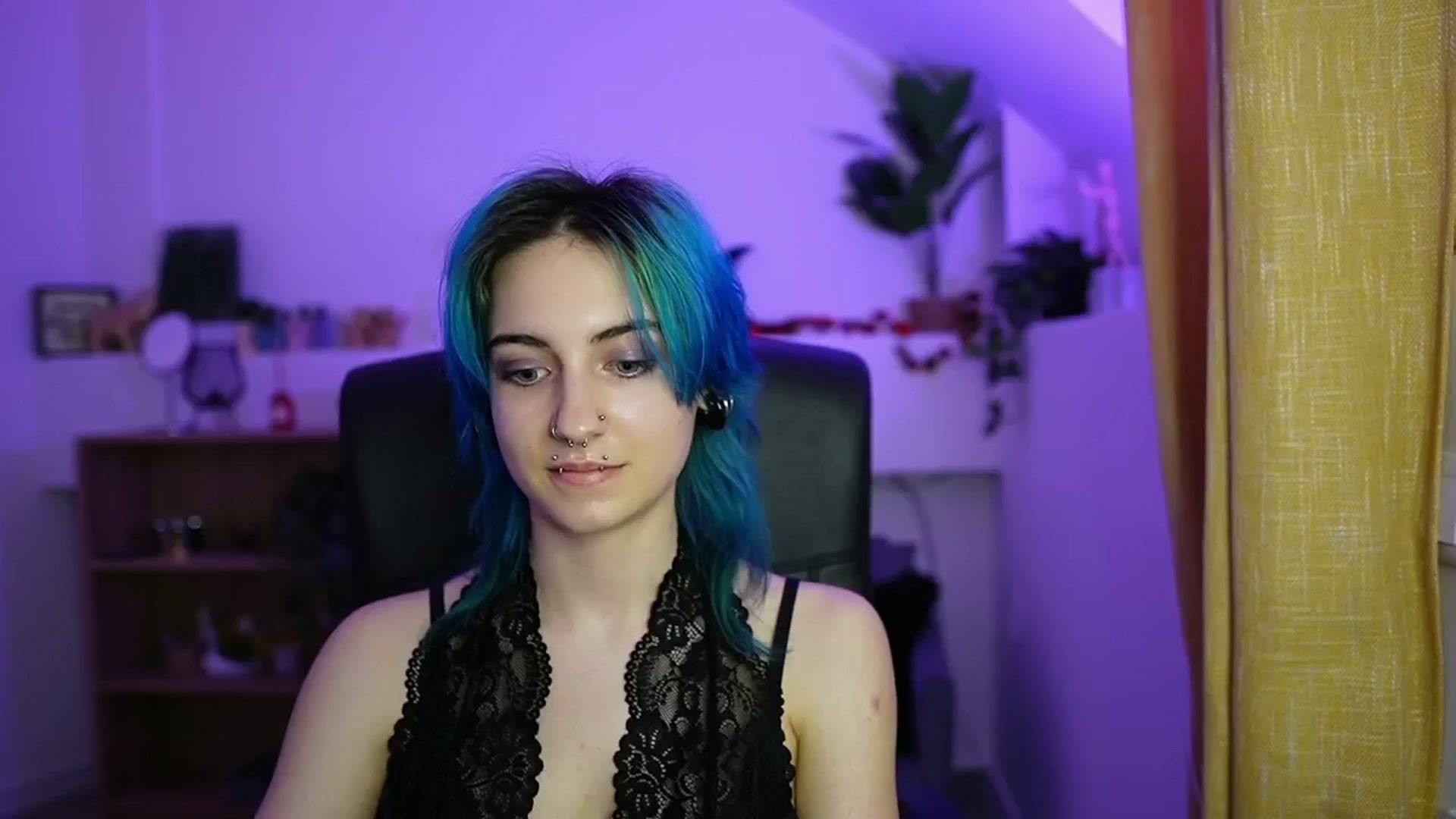 Gallery image thumbnail from Stasha_Baby's myfreecams stream on, 04/16/2026, 12:50 image 12 of 20