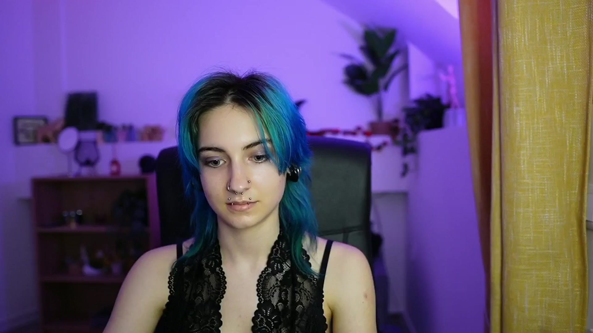 Gallery image thumbnail from Stasha_Baby's myfreecams stream on, 04/16/2026, 12:50 image 16 of 20