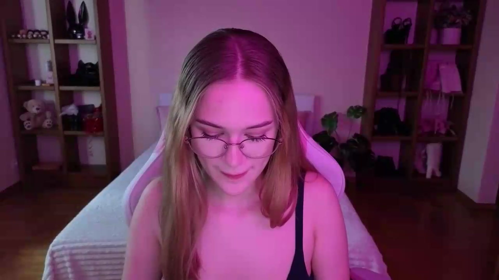Gallery image thumbnail from Stasy's myfreecams stream on, 08/08/2026, 13:37 image 5 of 20