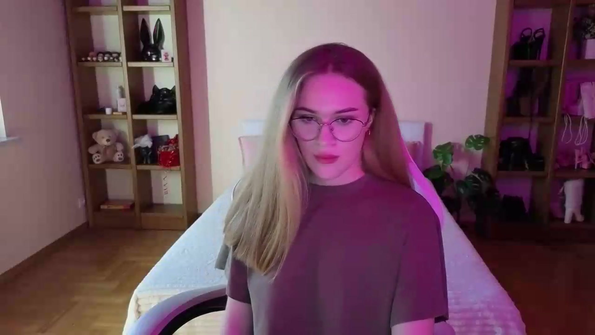 Gallery image thumbnail from Stasy's myfreecams stream on, 08/09/2026, 13:49 image 20 of 20