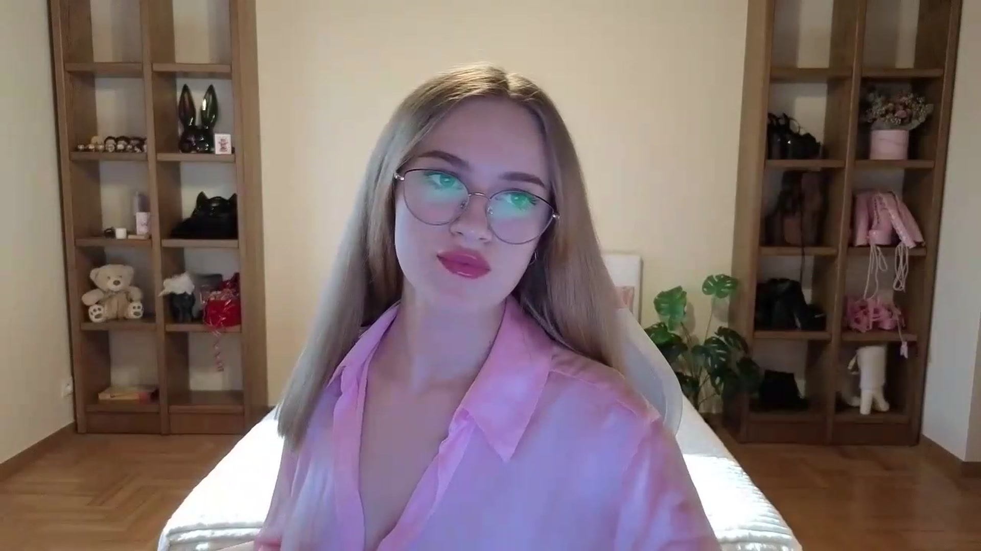 Gallery image thumbnail from Stasy's myfreecams stream on, 08/10/2026, 15:53 image 20 of 20