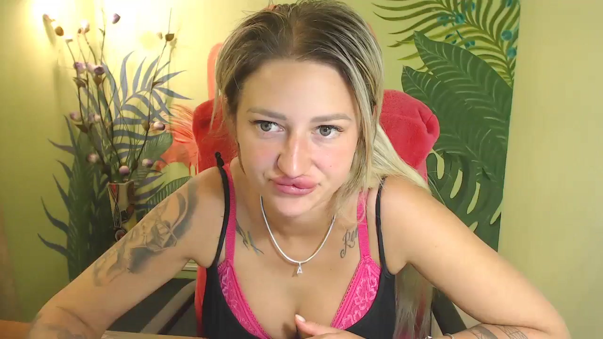 Gallery image thumbnail from StasyAlex's myfreecams stream on, 09/08/2023, 07:06 image 18 of 20