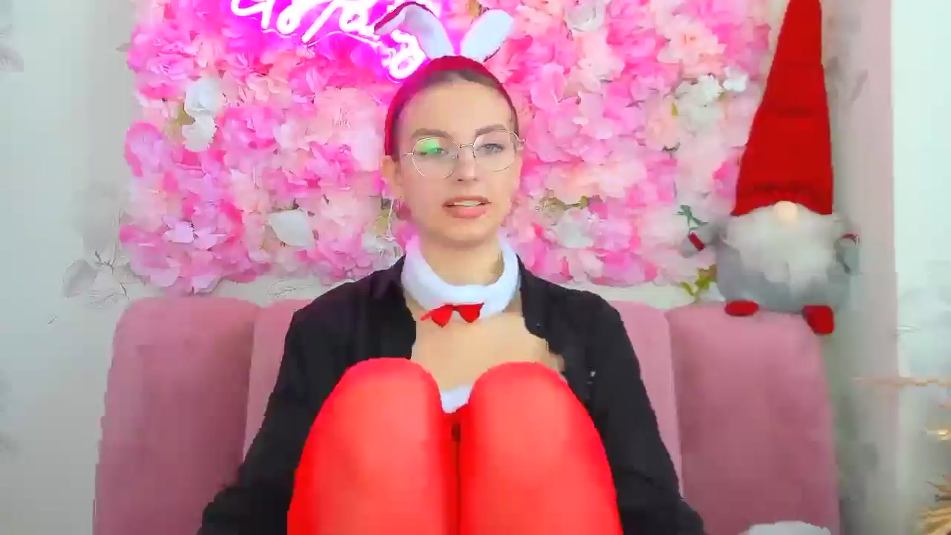 Gallery image thumbnail from StasyaSoul's myfreecams stream on, 12/24/2024, 11:35 image 10 of 20
