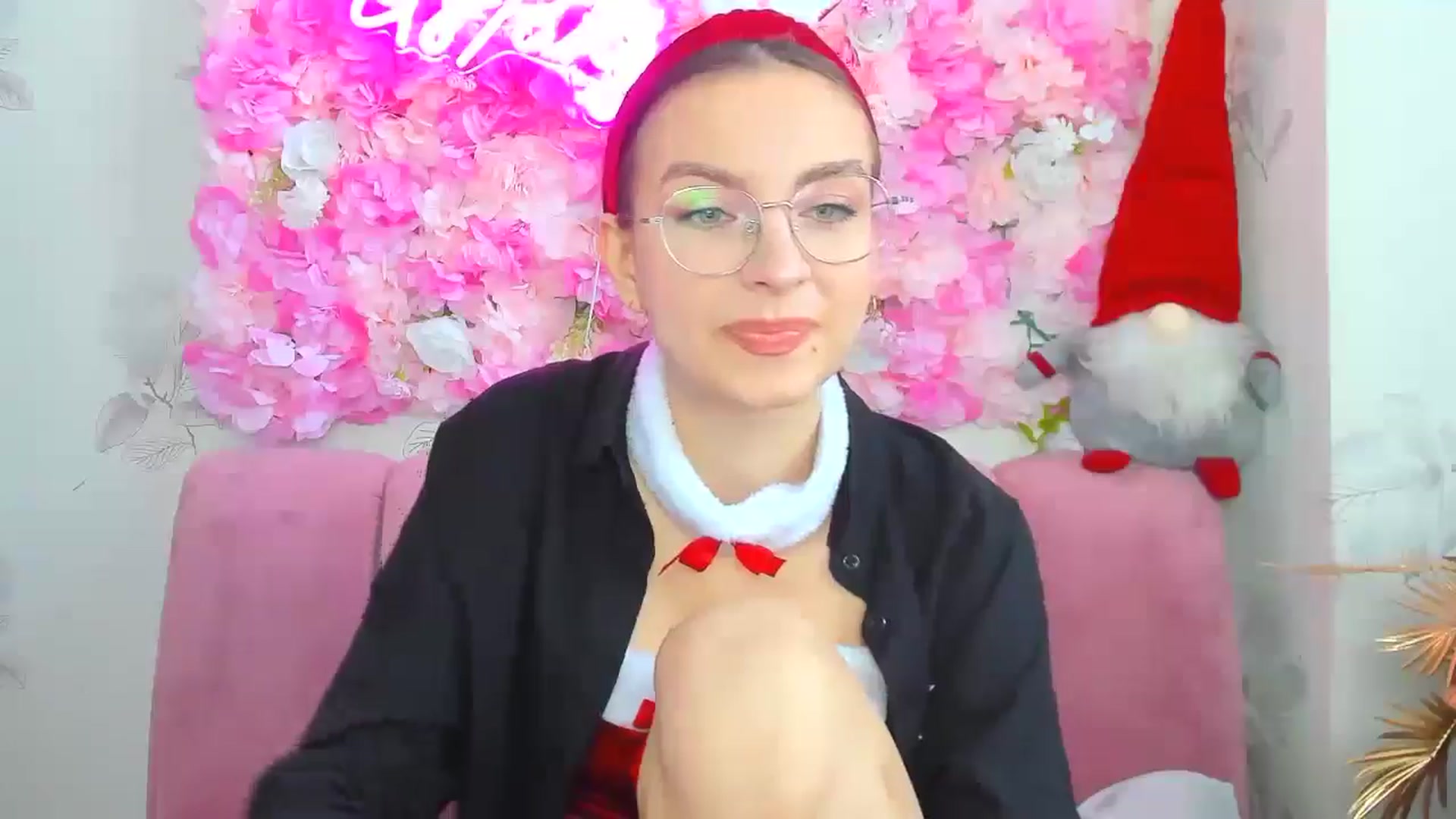 Gallery image thumbnail from StasyaSoul's myfreecams stream on, 12/24/2024, 11:35 image 7 of 20