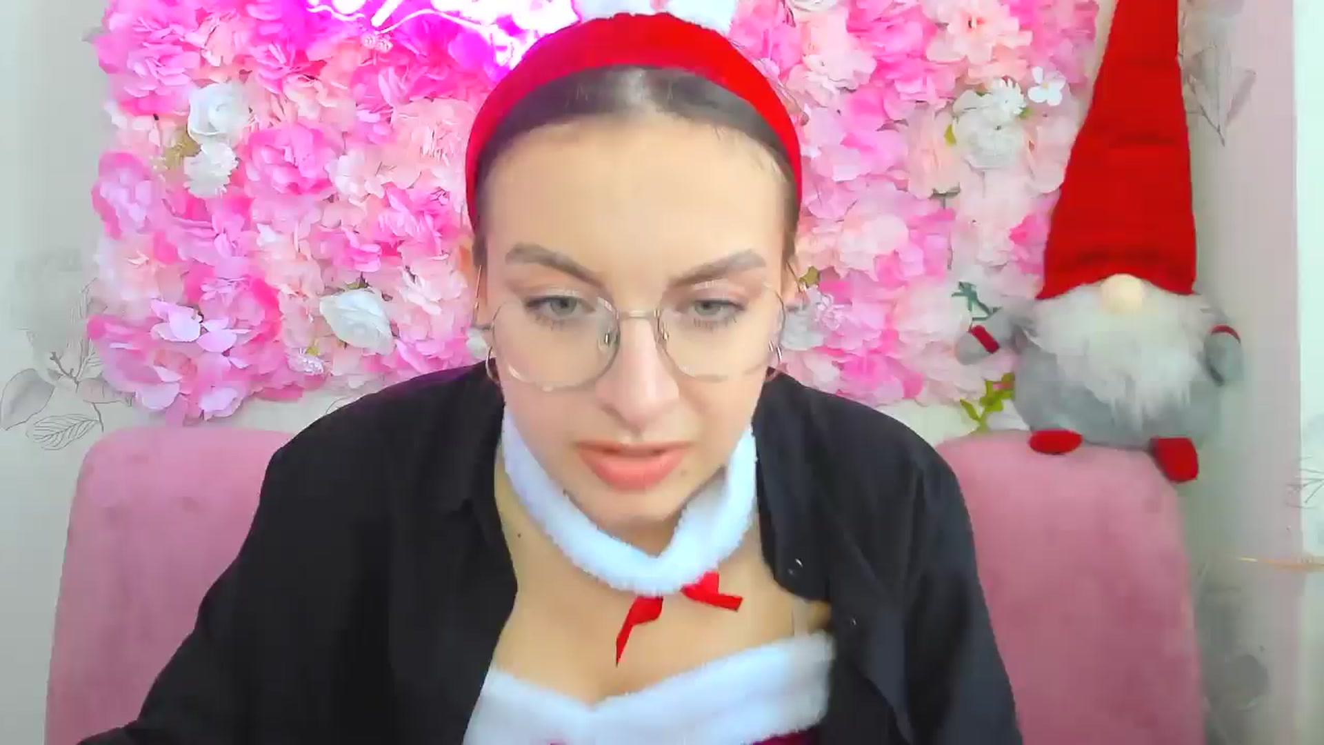 Gallery image thumbnail from StasyaSoul's myfreecams stream on, 12/24/2024, 11:35 image 1 of 20