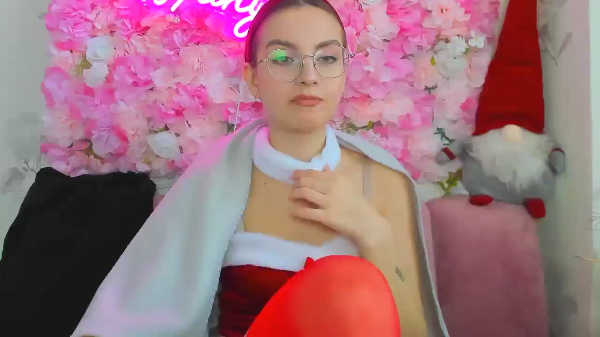 Gallery image thumbnail from StasyaSoul's myfreecams stream on, 12/24/2024, 11:35 image 19 of 20