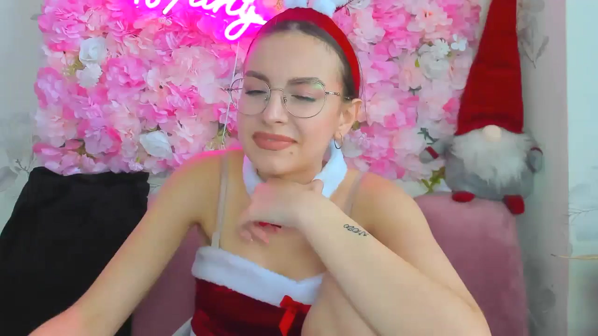 Gallery image thumbnail from StasyaSoul's myfreecams stream on, 12/24/2024, 12:51 image 13 of 20