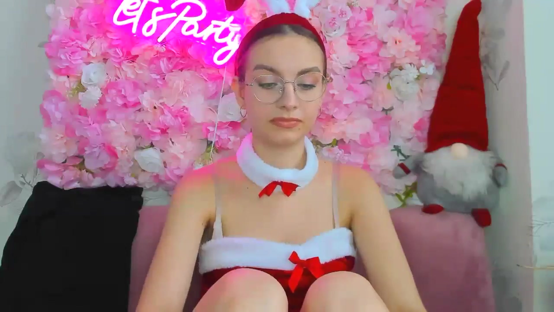 Gallery image thumbnail from StasyaSoul's myfreecams stream on, 12/24/2024, 12:51 image 18 of 20