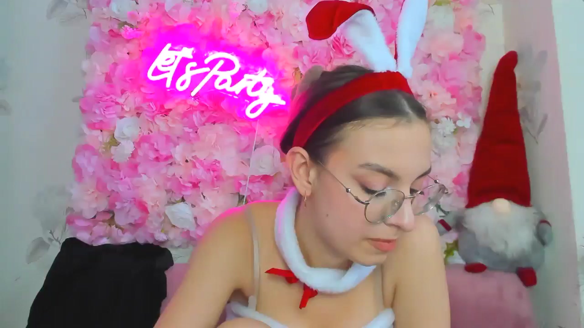 Gallery image thumbnail from StasyaSoul's myfreecams stream on, 12/24/2024, 13:58 image 1 of 20