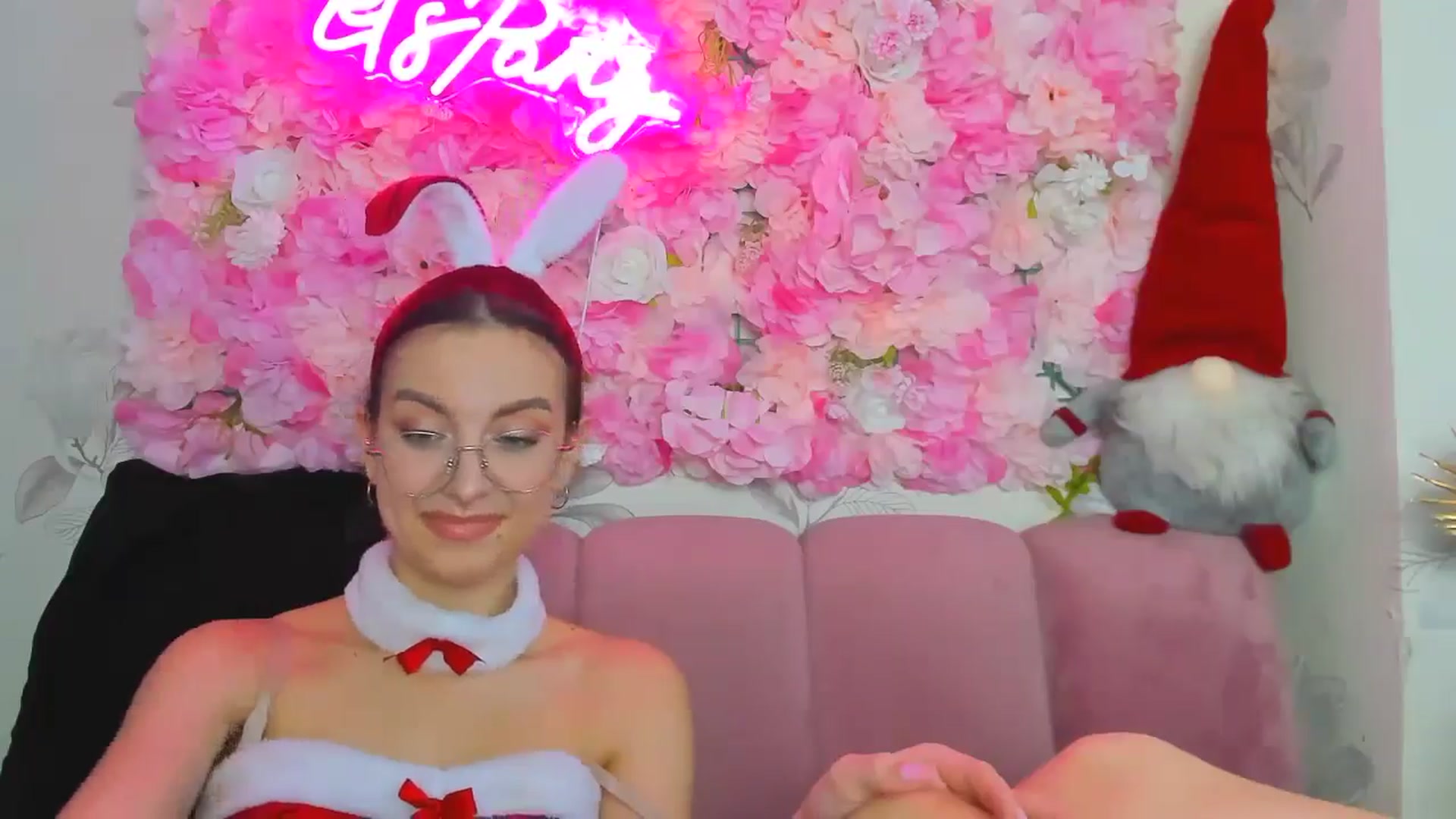 Gallery image thumbnail from StasyaSoul's myfreecams stream on, 12/24/2024, 13:58 image 18 of 20