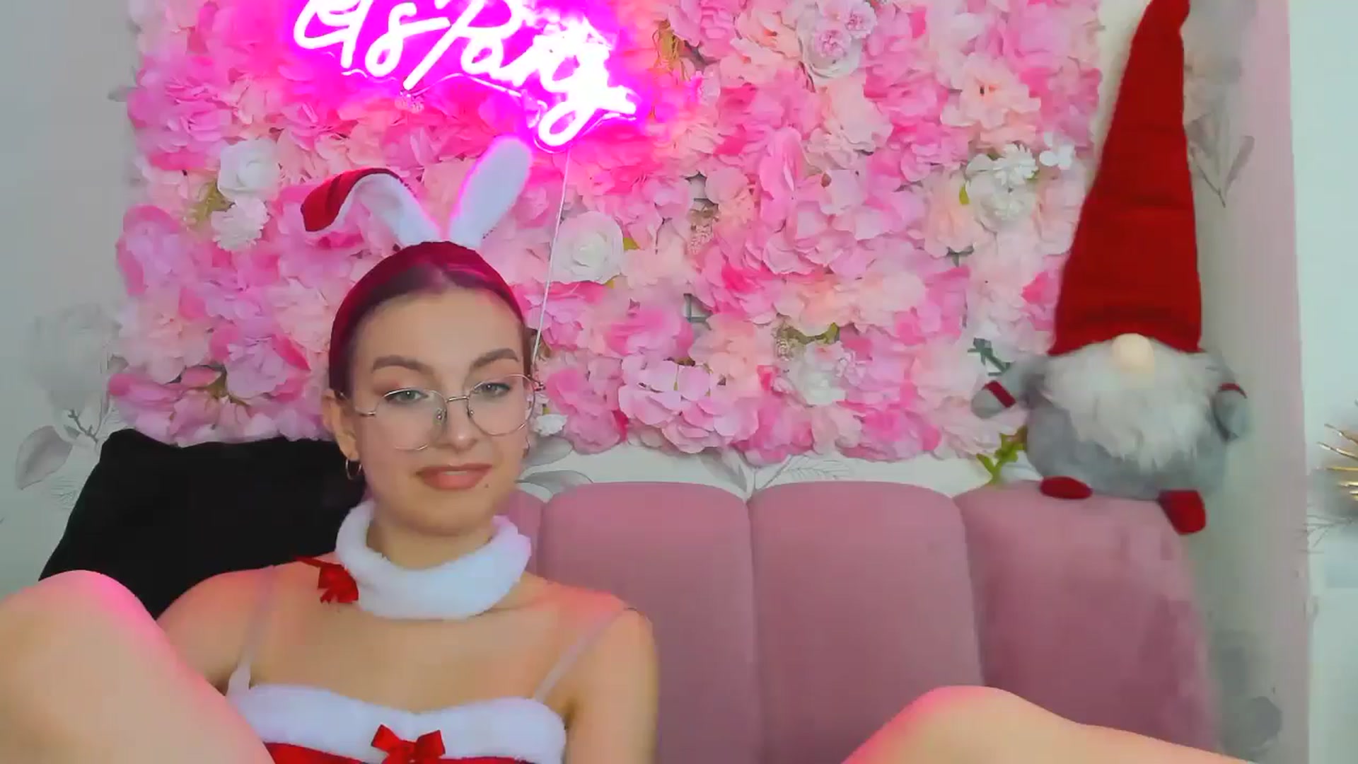 Gallery image thumbnail from StasyaSoul's myfreecams stream on, 12/24/2024, 13:58 image 15 of 20