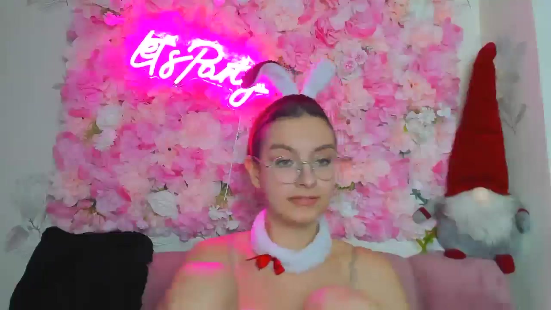Gallery image thumbnail from StasyaSoul's myfreecams stream on, 12/24/2024, 14:31 image 5 of 20