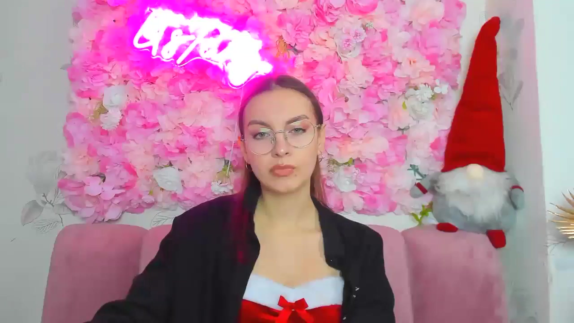 Gallery image thumbnail from StasyaSoul's myfreecams stream on, 12/25/2024, 11:36 image 1 of 20