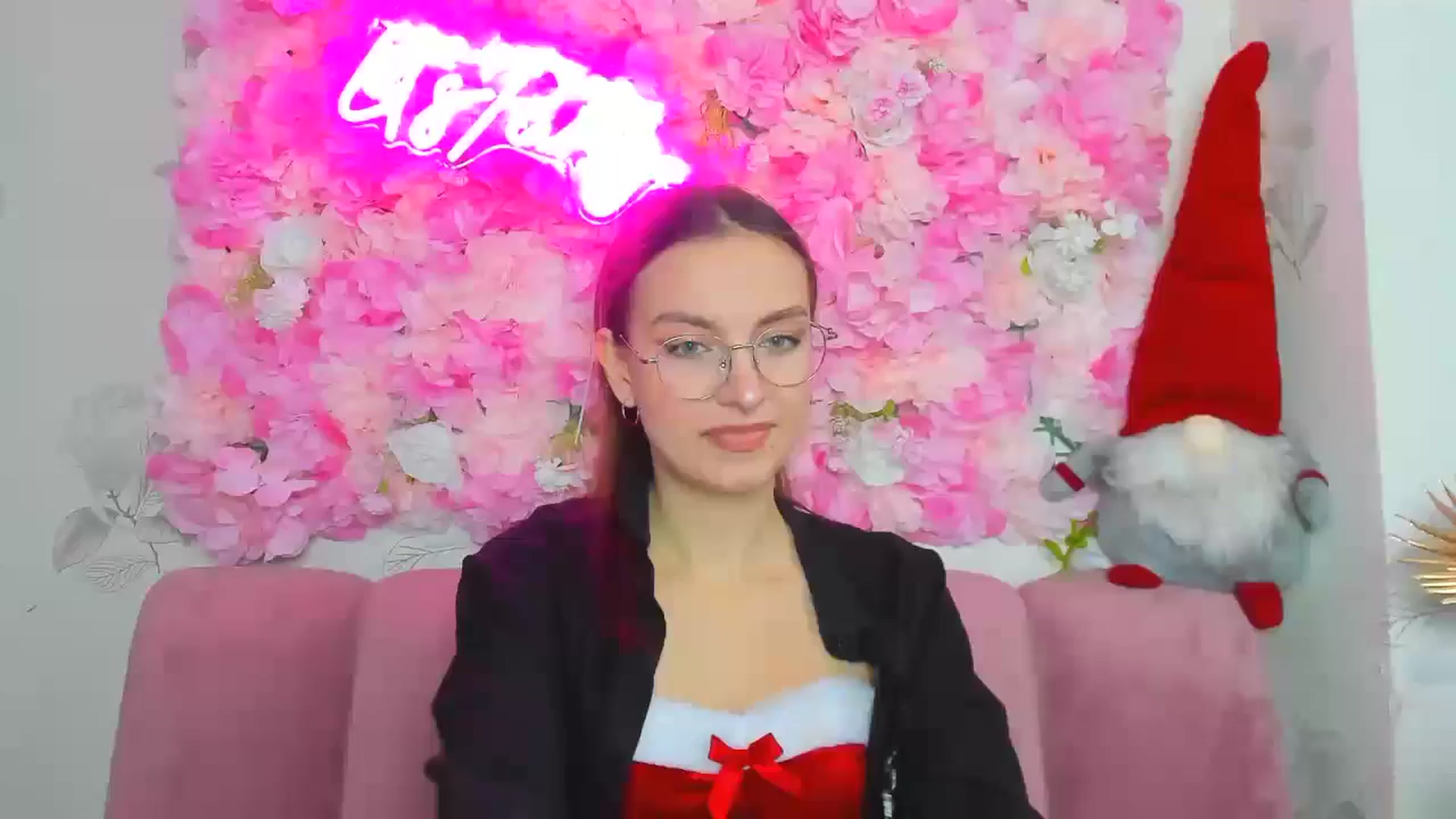 Gallery image thumbnail from StasyaSoul's myfreecams stream on, 12/25/2024, 11:36 image 2 of 20
