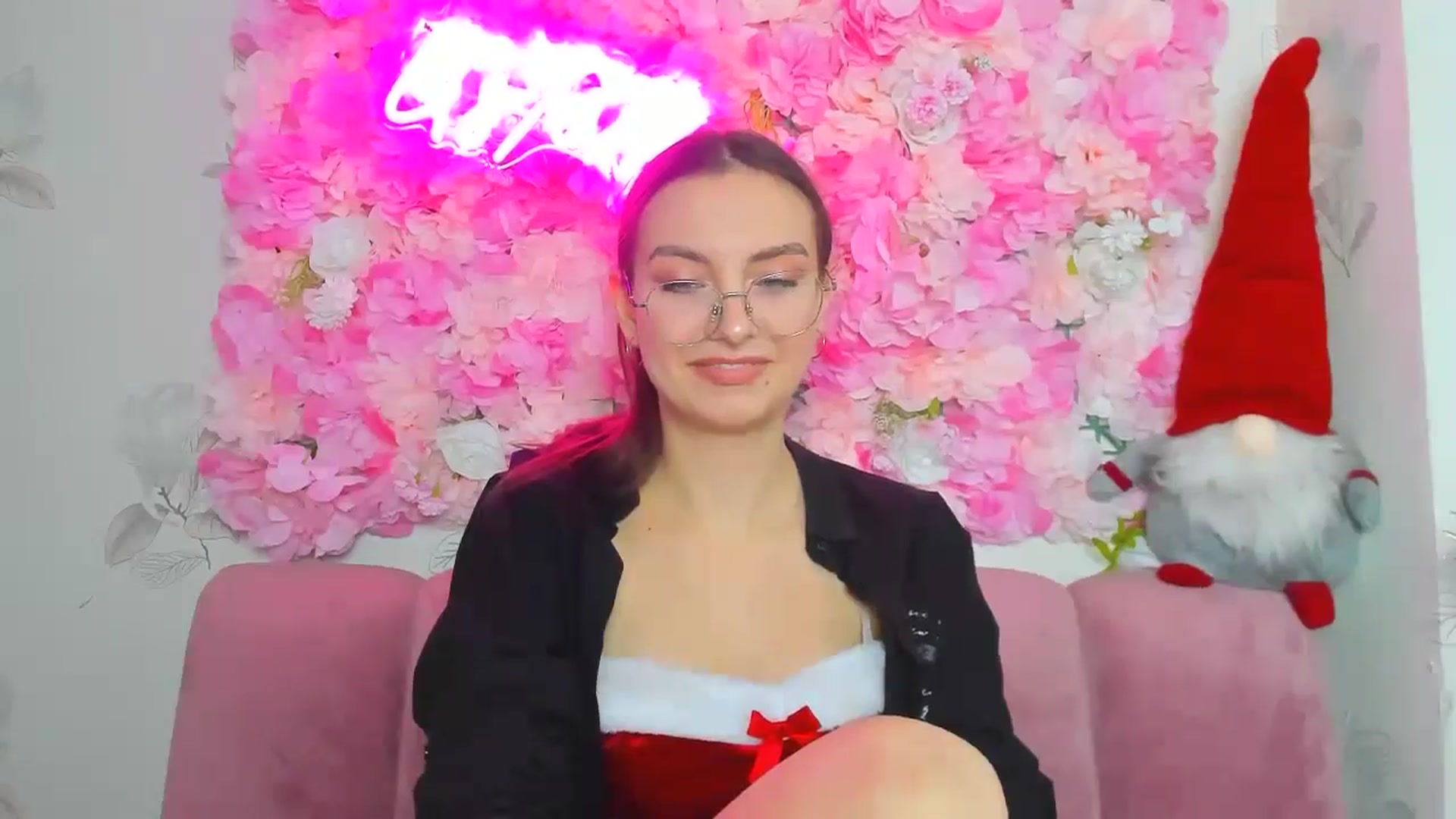 Gallery image thumbnail from StasyaSoul's myfreecams stream on, 12/25/2024, 12:43 image 17 of 20