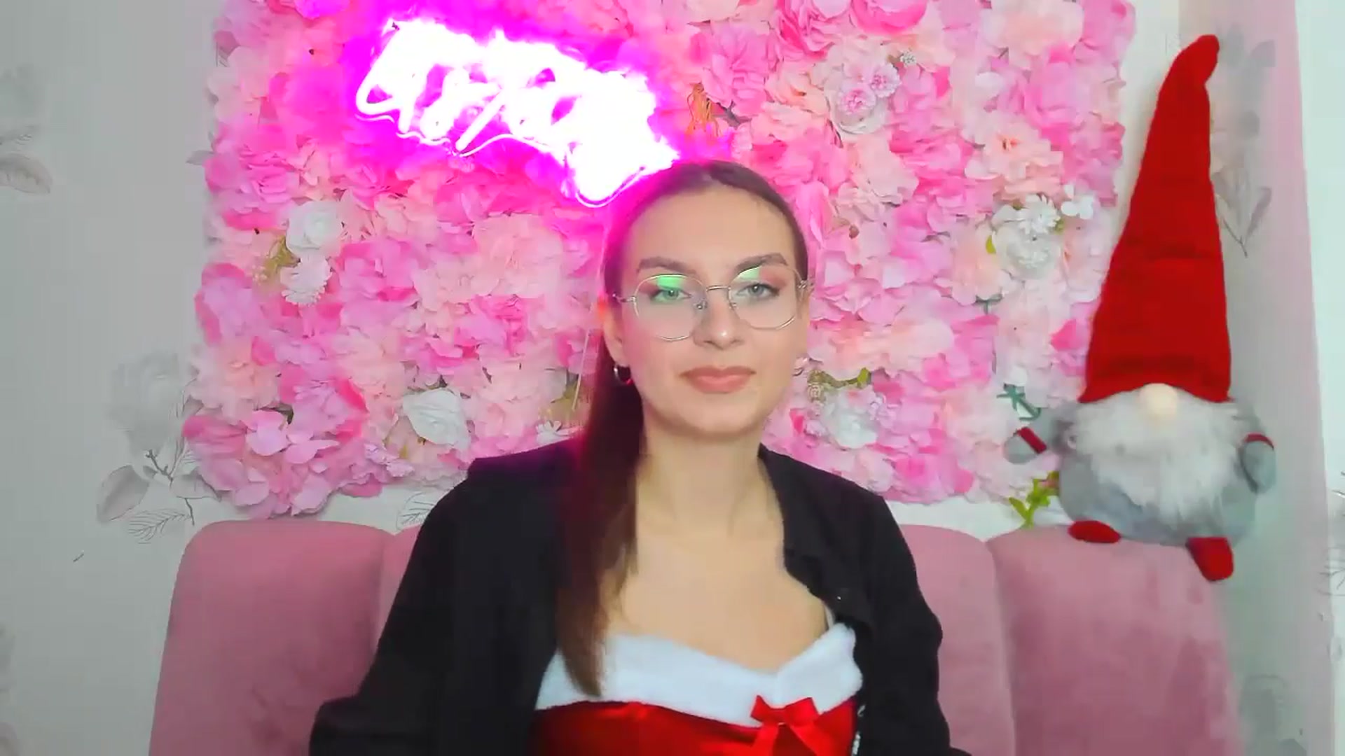 Gallery image thumbnail from StasyaSoul's myfreecams stream on, 12/25/2024, 12:43 image 19 of 20
