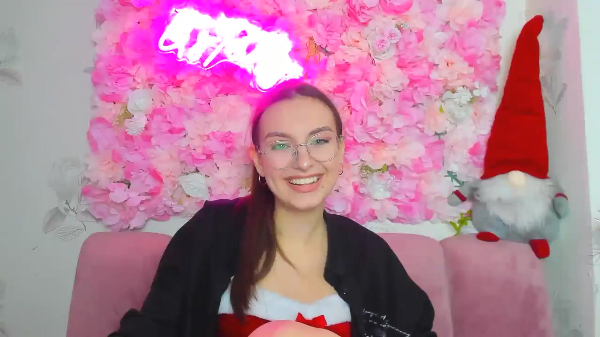 Gallery image thumbnail from StasyaSoul's myfreecams stream on, 12/25/2024, 12:43 image 20 of 20