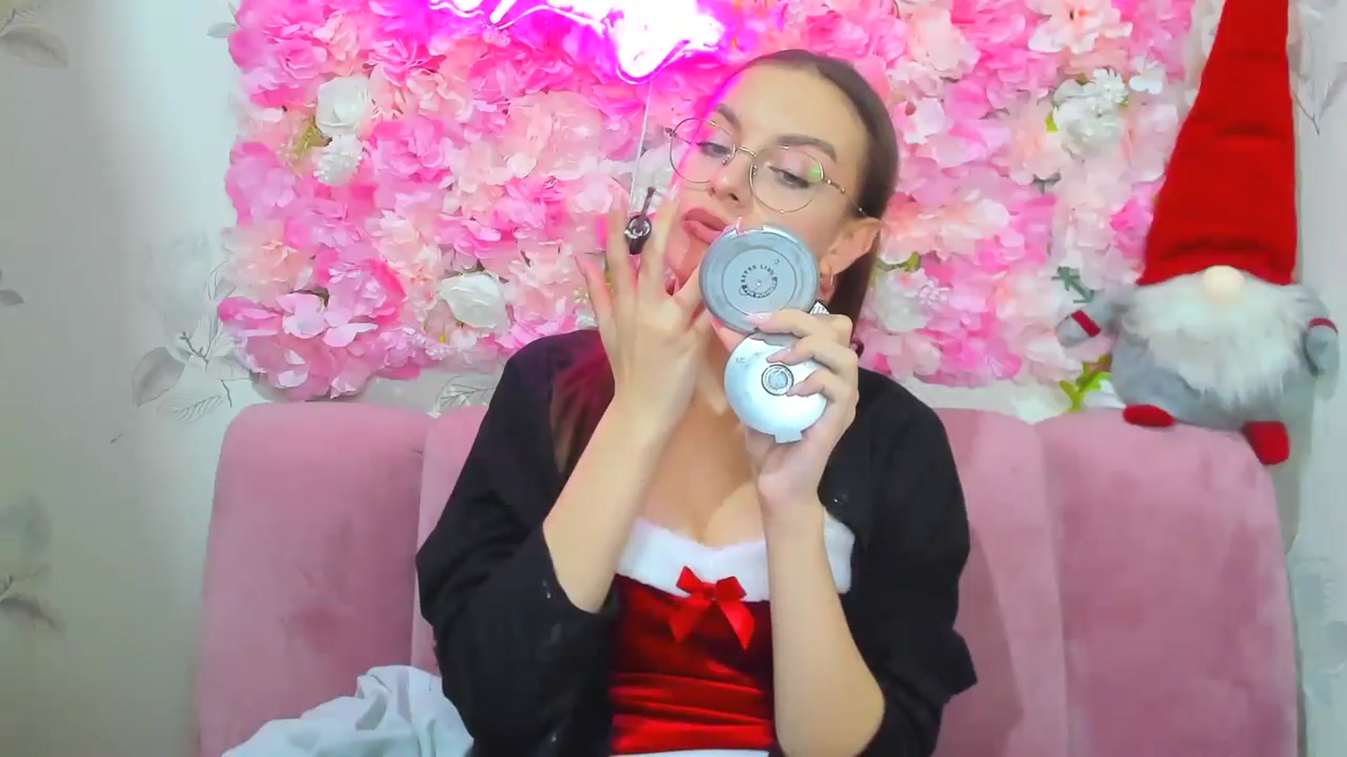 Gallery image thumbnail from StasyaSoul's myfreecams stream on, 12/25/2024, 14:07 image 14 of 20