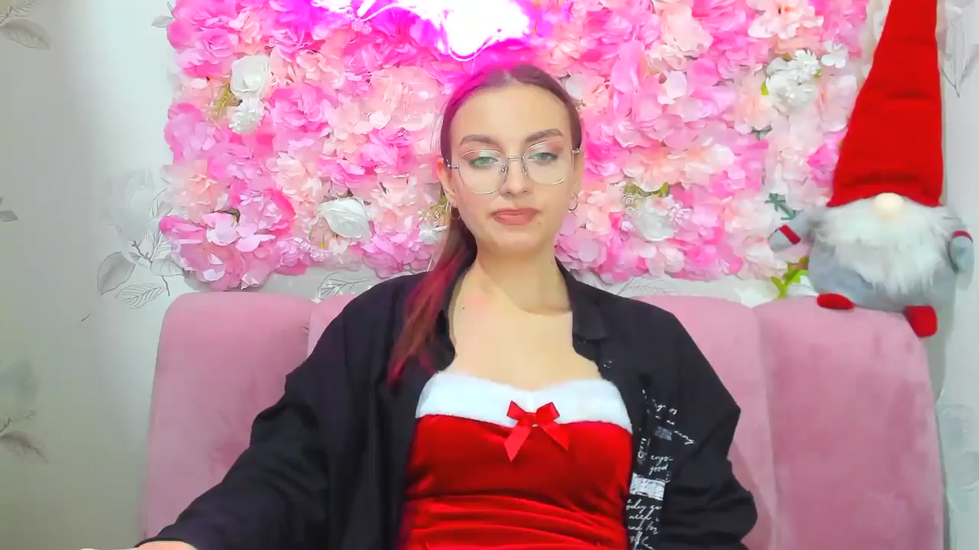 Gallery image thumbnail from StasyaSoul's myfreecams stream on, 12/25/2024, 14:07 image 18 of 20