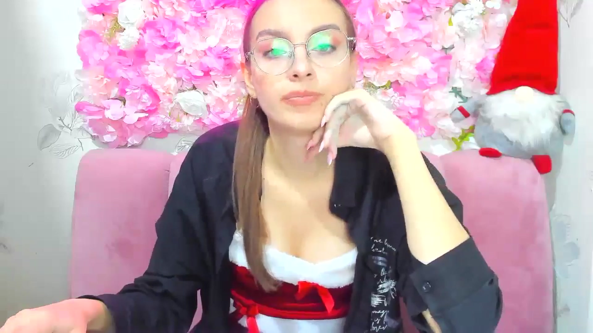 Gallery image thumbnail from StasyaSoul's myfreecams stream on, 12/25/2024, 14:07 image 7 of 20