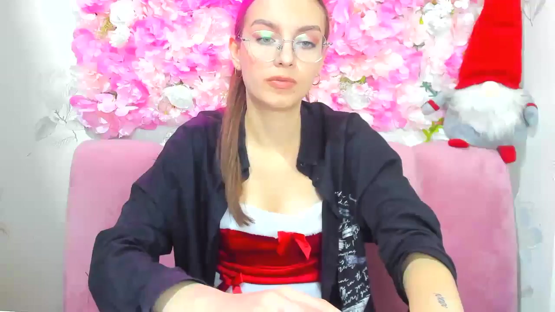 Gallery image thumbnail from StasyaSoul's myfreecams stream on, 12/25/2024, 14:07 image 8 of 20