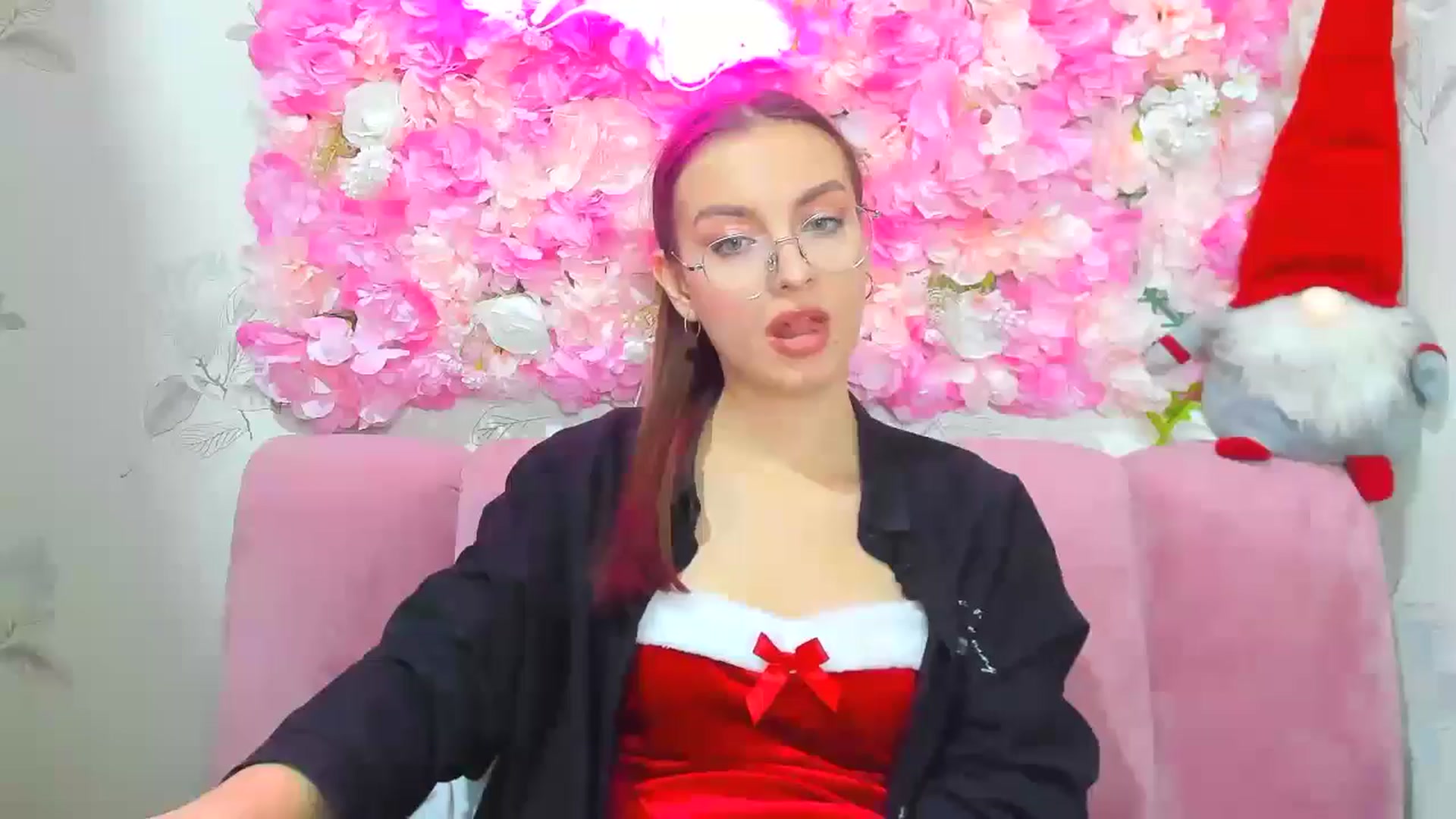 Gallery image thumbnail from StasyaSoul's myfreecams stream on, 12/25/2024, 14:07 image 15 of 20
