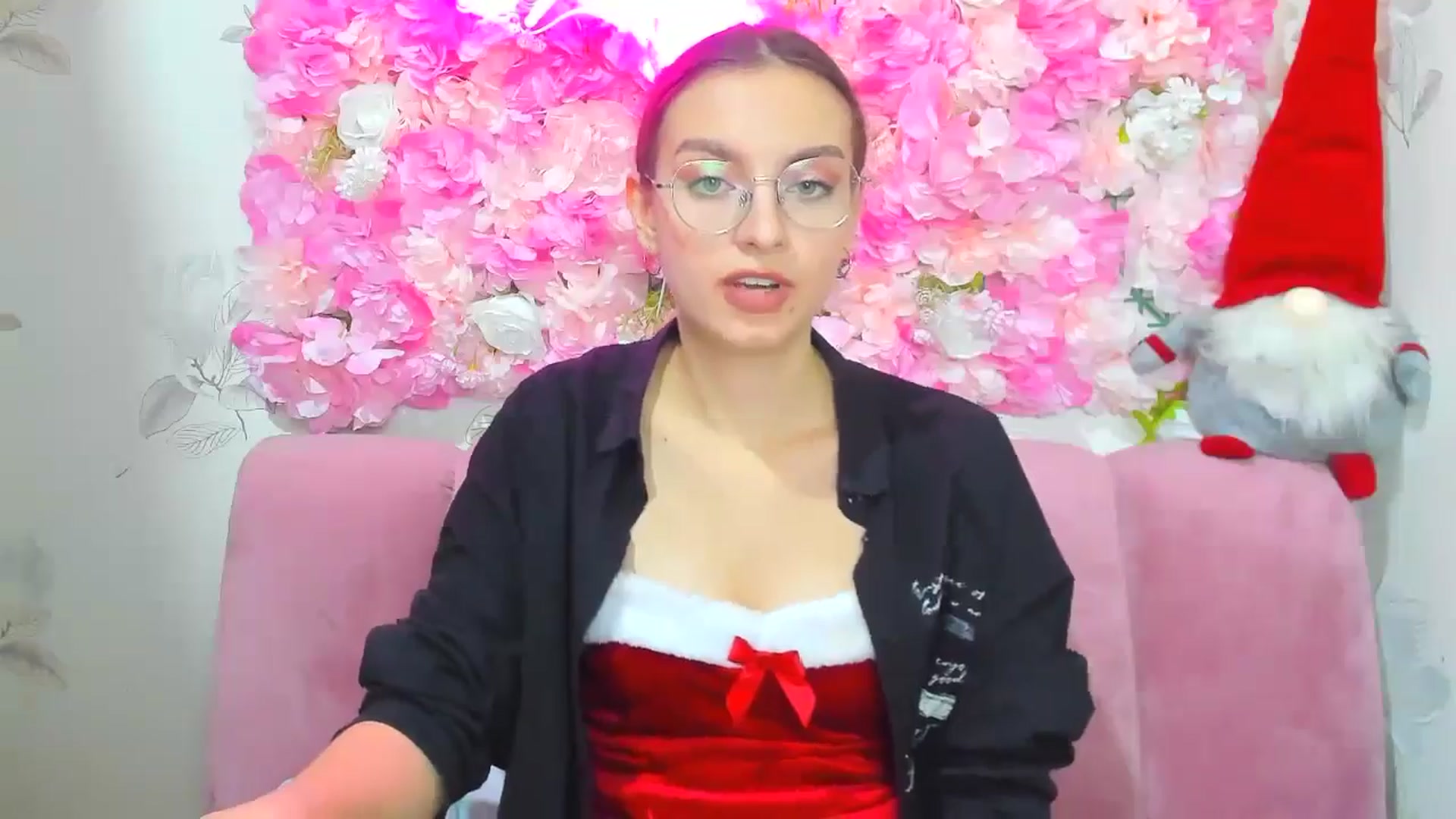Gallery image thumbnail from StasyaSoul's myfreecams stream on, 12/25/2024, 14:21 image 19 of 20