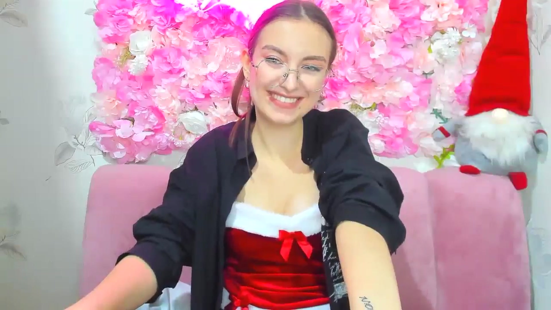 Gallery image thumbnail from StasyaSoul's myfreecams stream on, 12/25/2024, 14:21 image 2 of 20