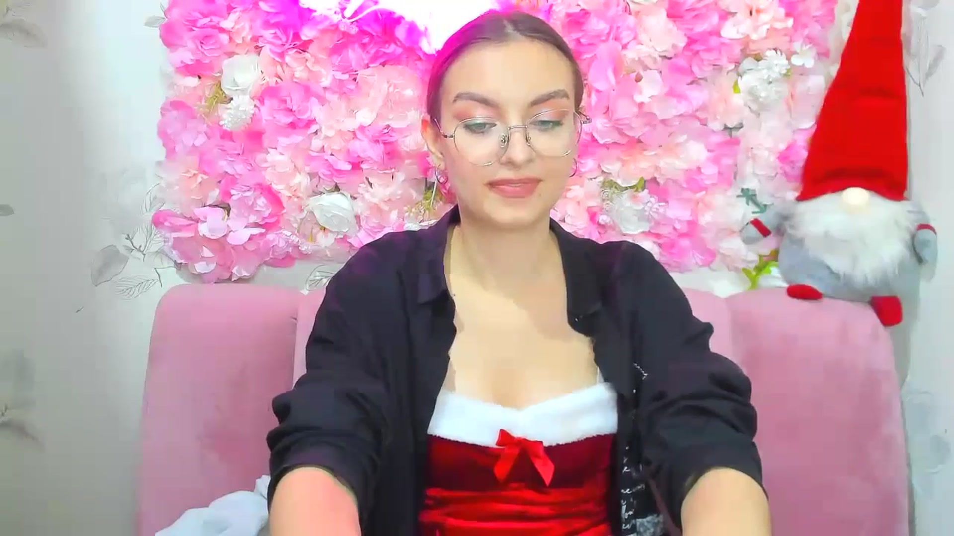 Gallery image thumbnail from StasyaSoul's myfreecams stream on, 12/25/2024, 14:21 image 16 of 20