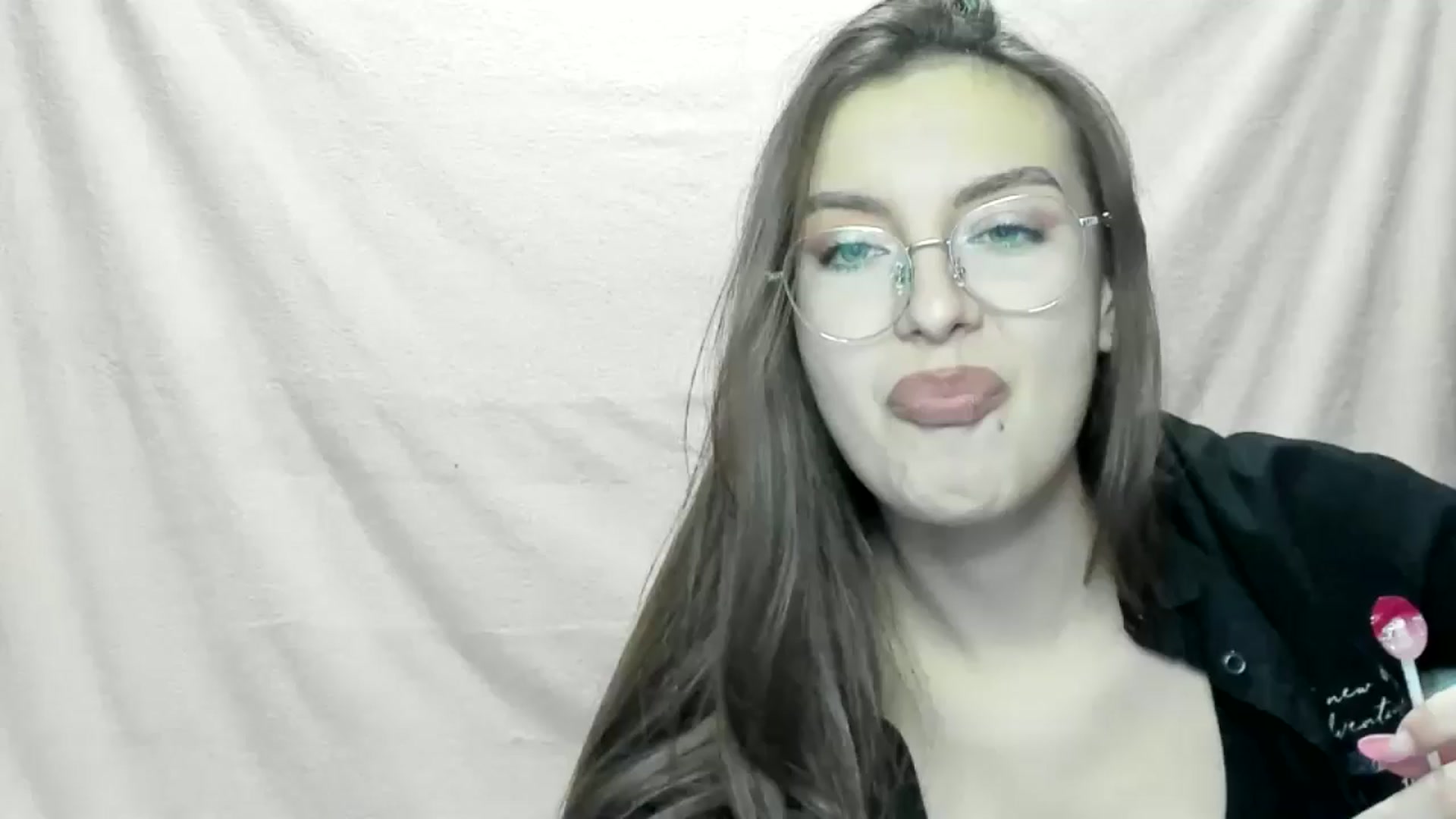 Gallery image thumbnail from StasyaSoul's myfreecams stream on, 12/28/2024, 12:53 image 17 of 20