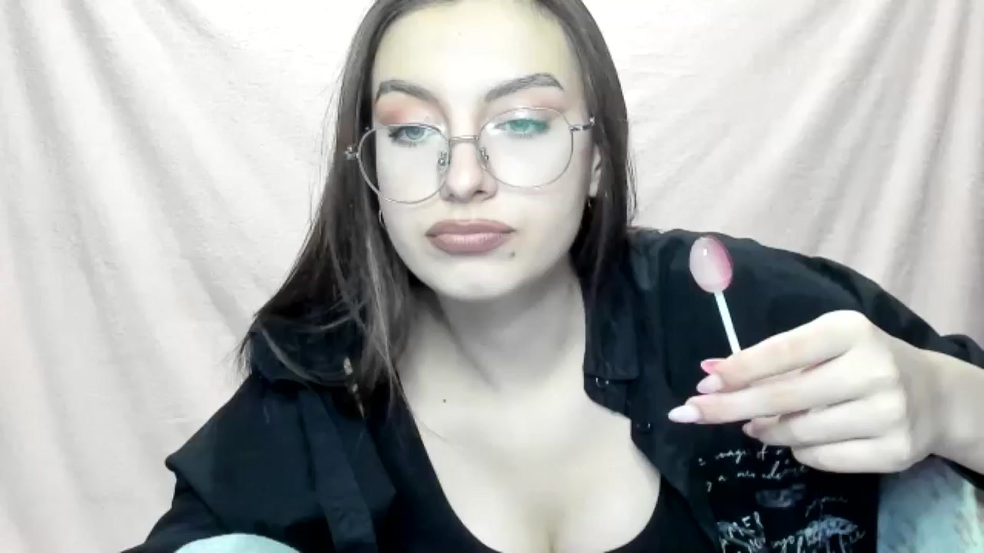 Gallery image thumbnail from StasyaSoul's myfreecams stream on, 12/28/2024, 12:53 image 6 of 20