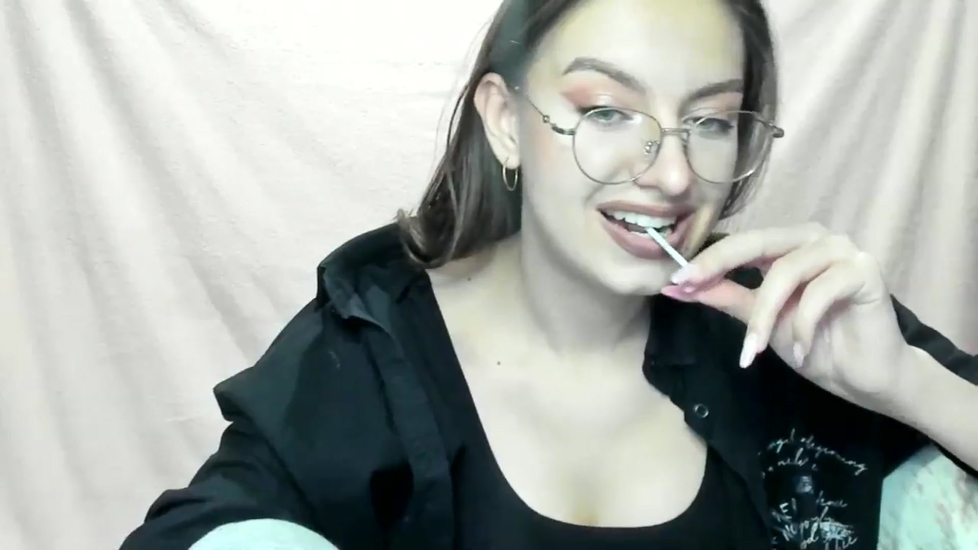 Gallery image thumbnail from StasyaSoul's myfreecams stream on, 12/28/2024, 12:53 image 4 of 20