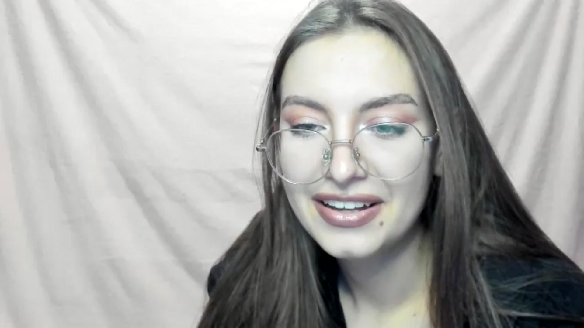 Gallery image thumbnail from StasyaSoul's myfreecams stream on, 12/28/2024, 13:47 image 6 of 20