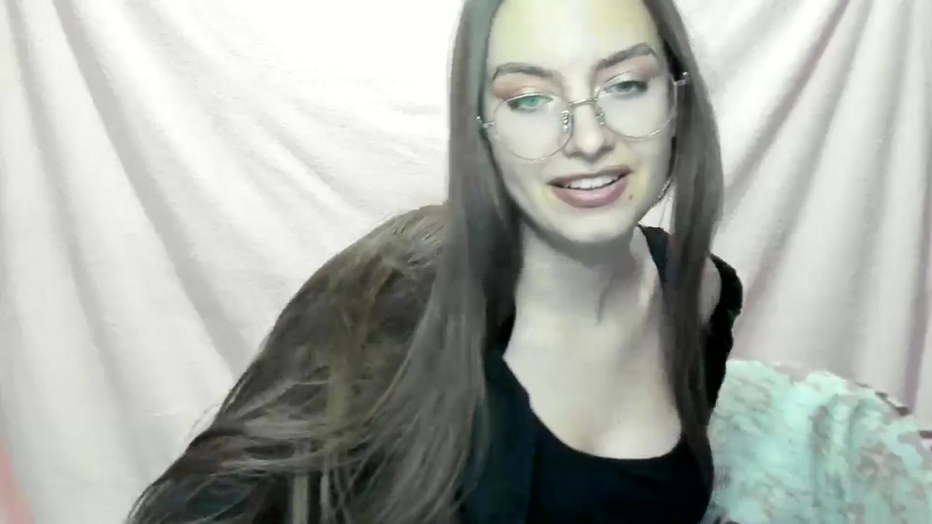 Gallery image thumbnail from StasyaSoul's myfreecams stream on, 12/28/2024, 14:22 image 16 of 20