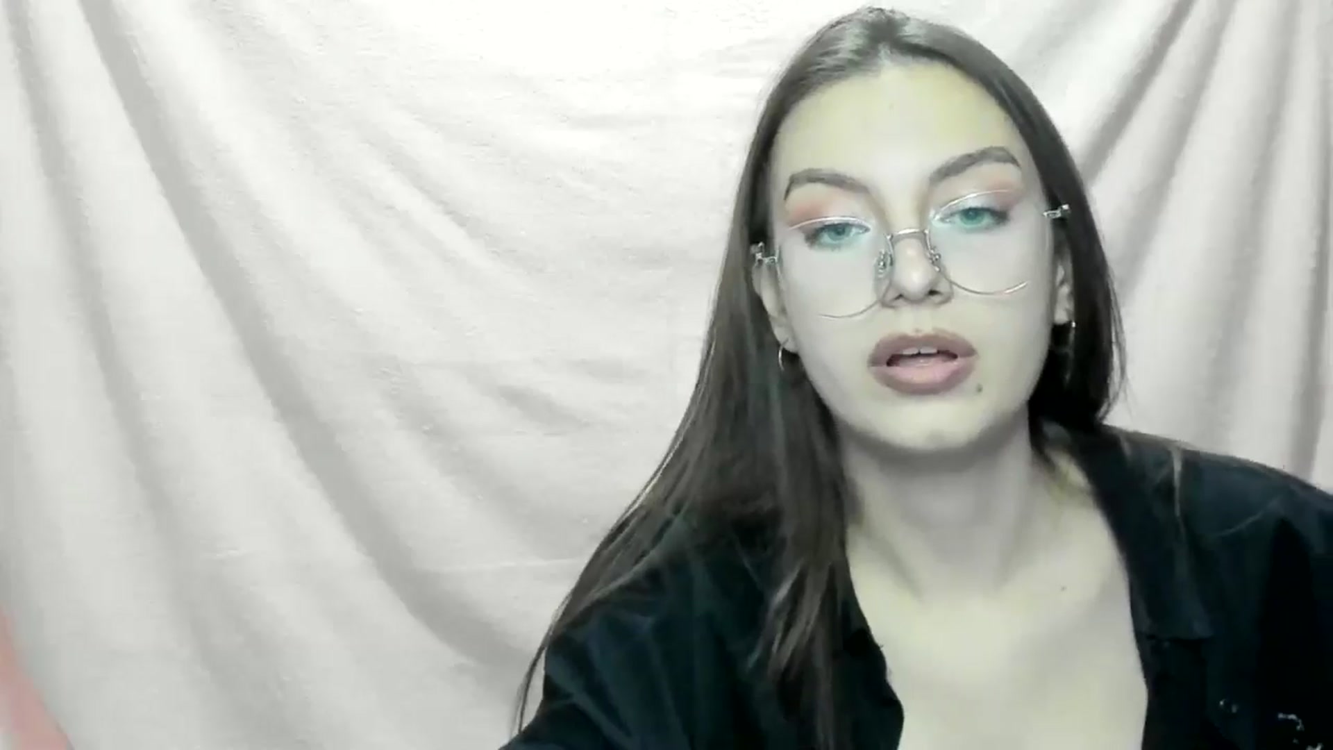 Gallery image thumbnail from StasyaSoul's myfreecams stream on, 12/28/2024, 15:09 image 17 of 20