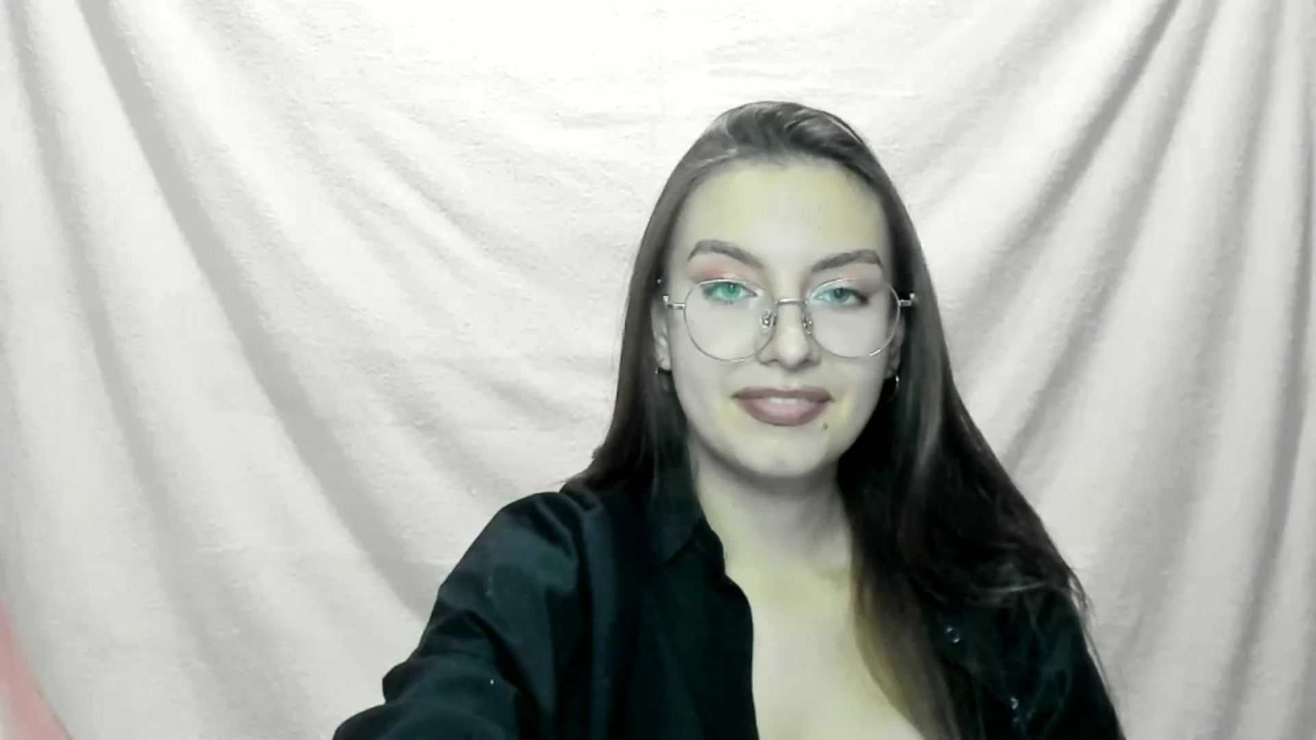 Gallery image thumbnail from StasyaSoul's myfreecams stream on, 12/28/2024, 15:09 image 12 of 20