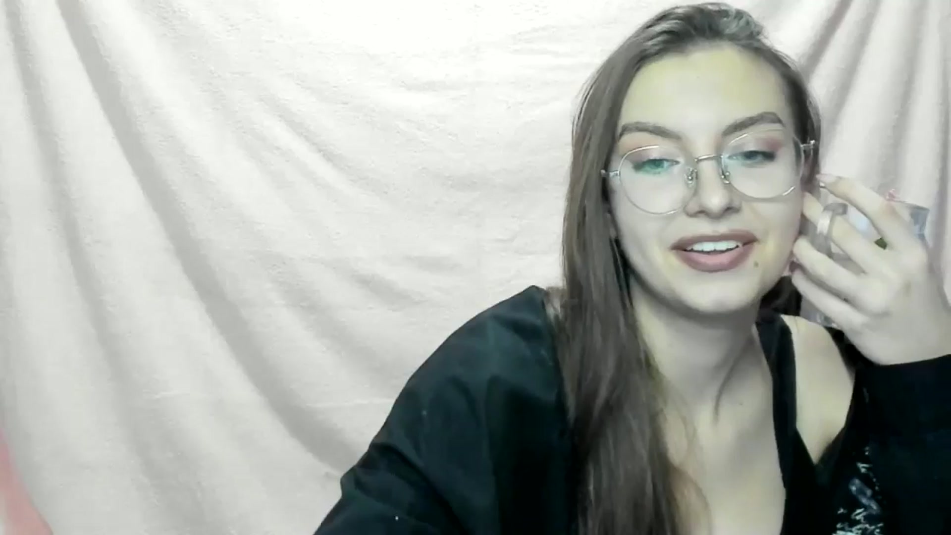 Gallery image thumbnail from StasyaSoul's myfreecams stream on, 12/28/2024, 15:09 image 4 of 20