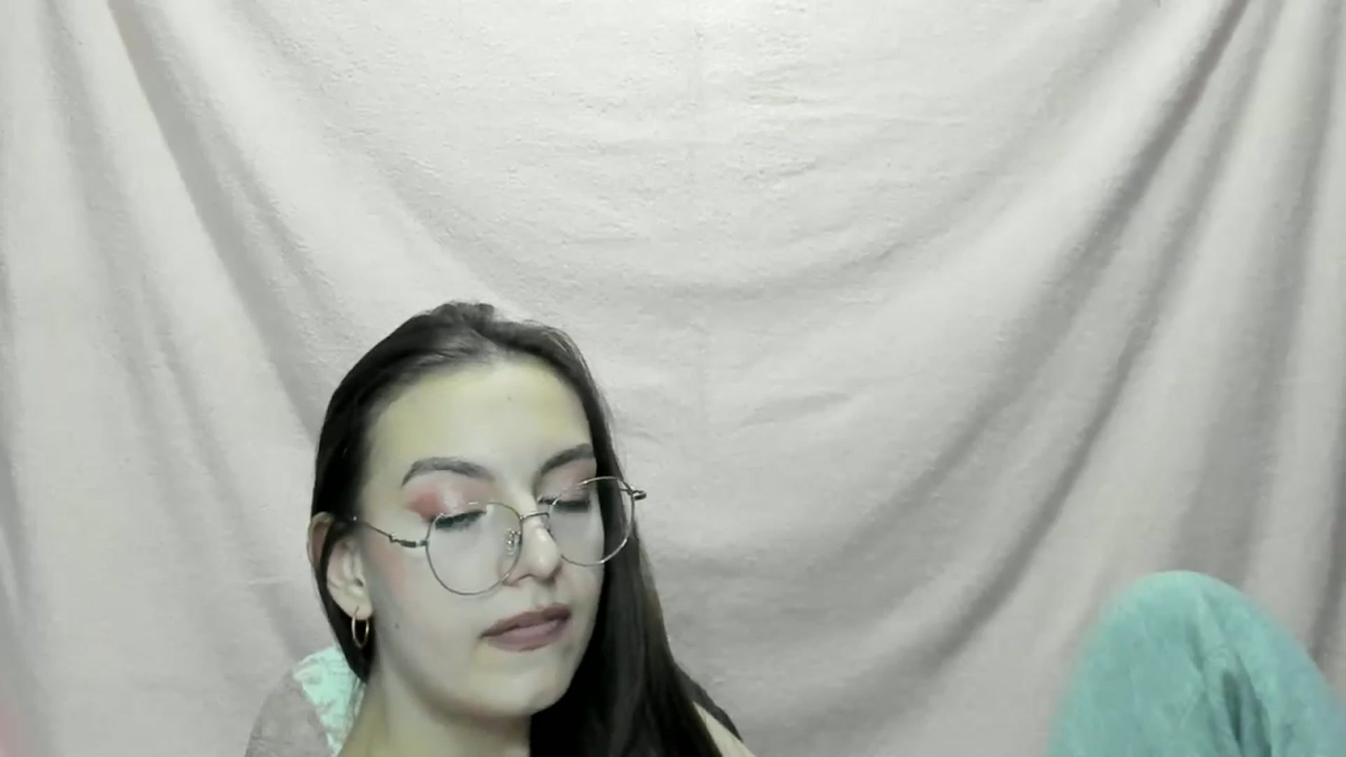 Gallery image thumbnail from StasyaSoul's myfreecams stream on, 12/28/2024, 16:01 image 16 of 20